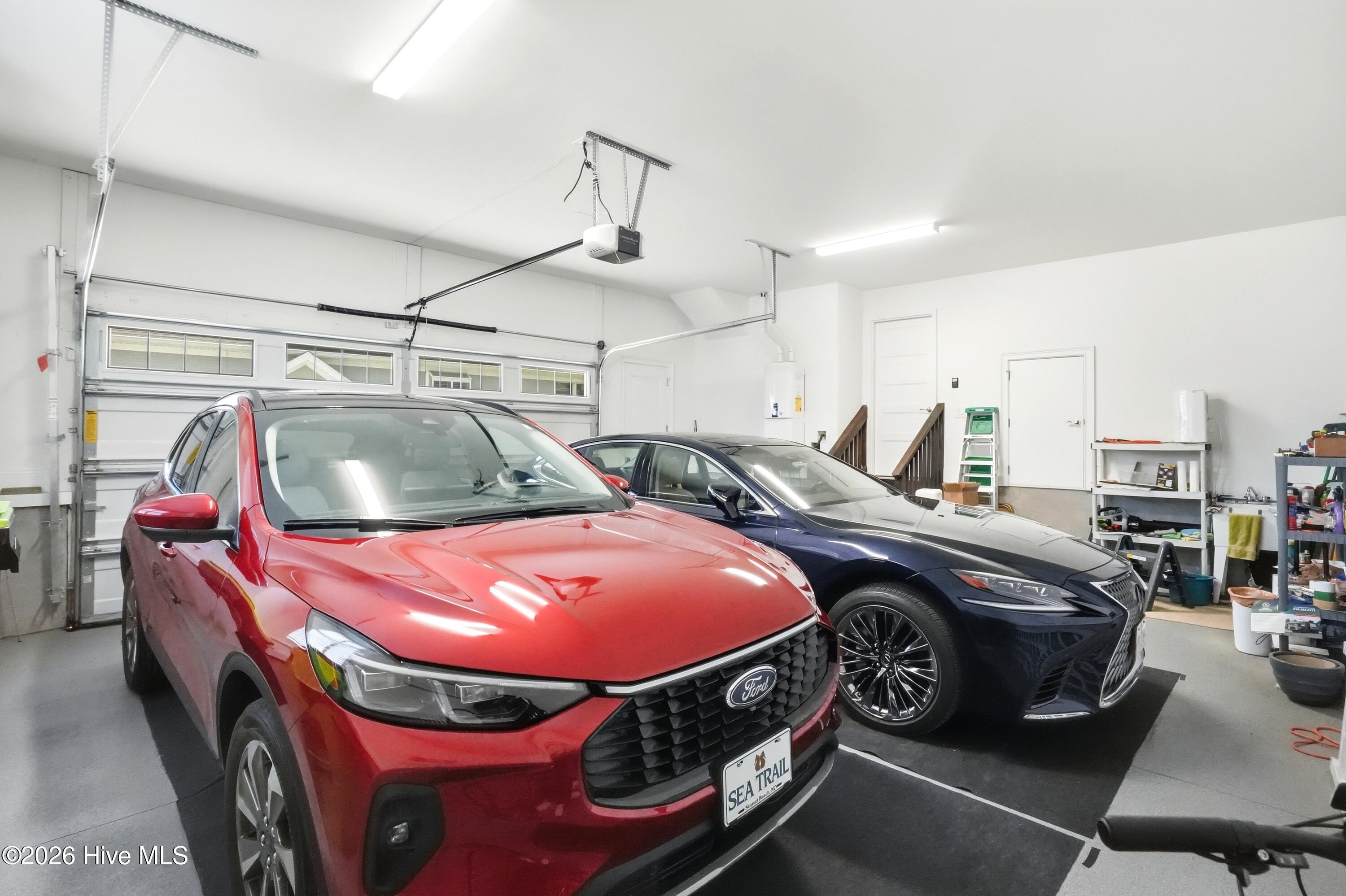 100561923 | Photo 54