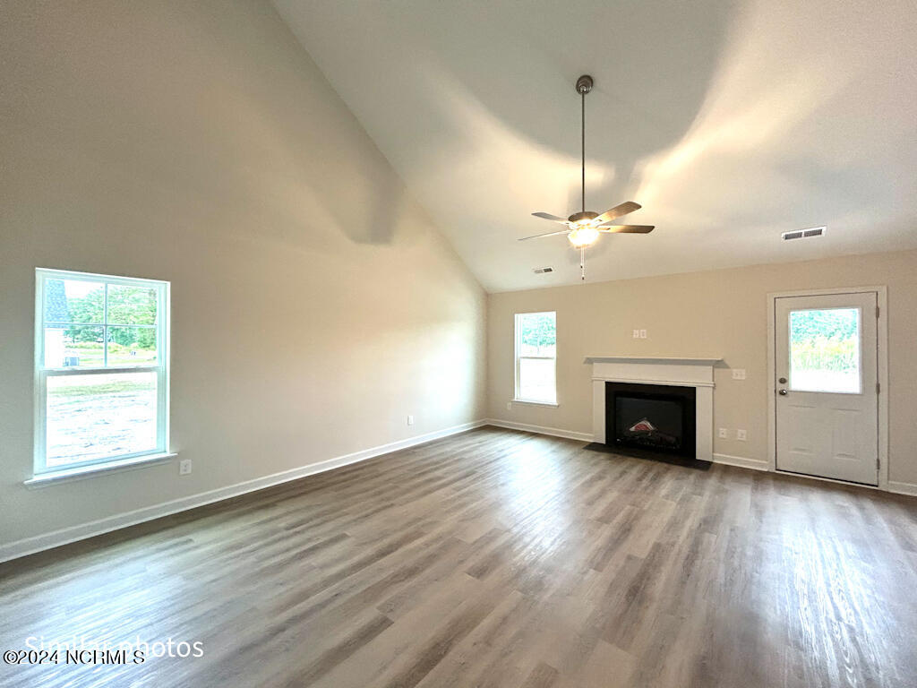 100441693 | Photo 15