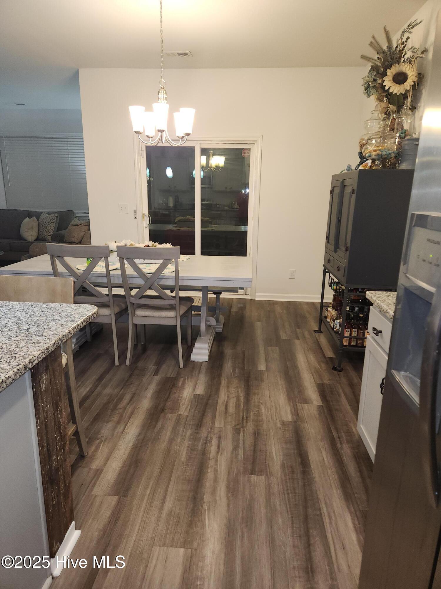 100539235 | Photo 10