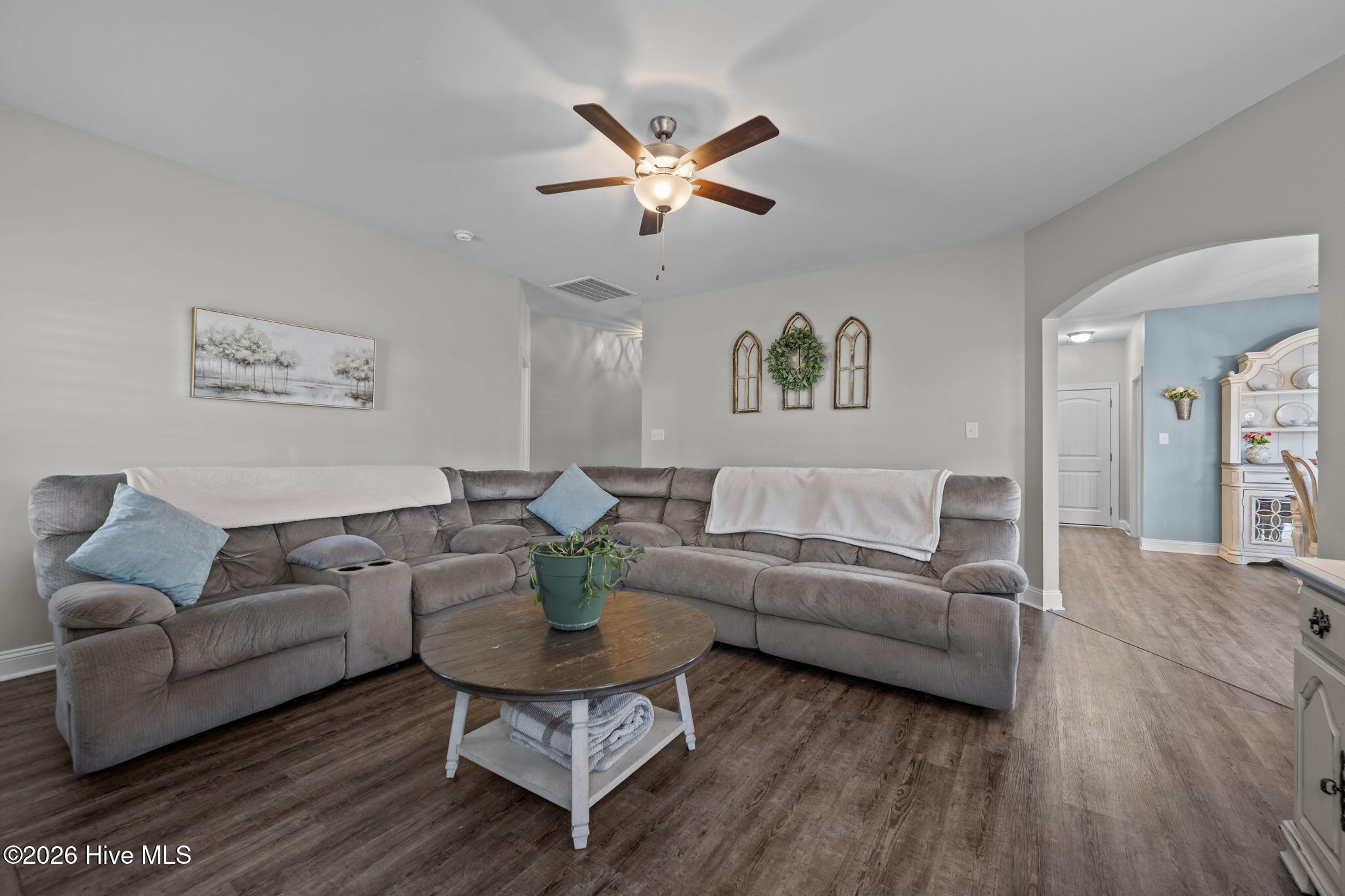 100557396 | Photo 15