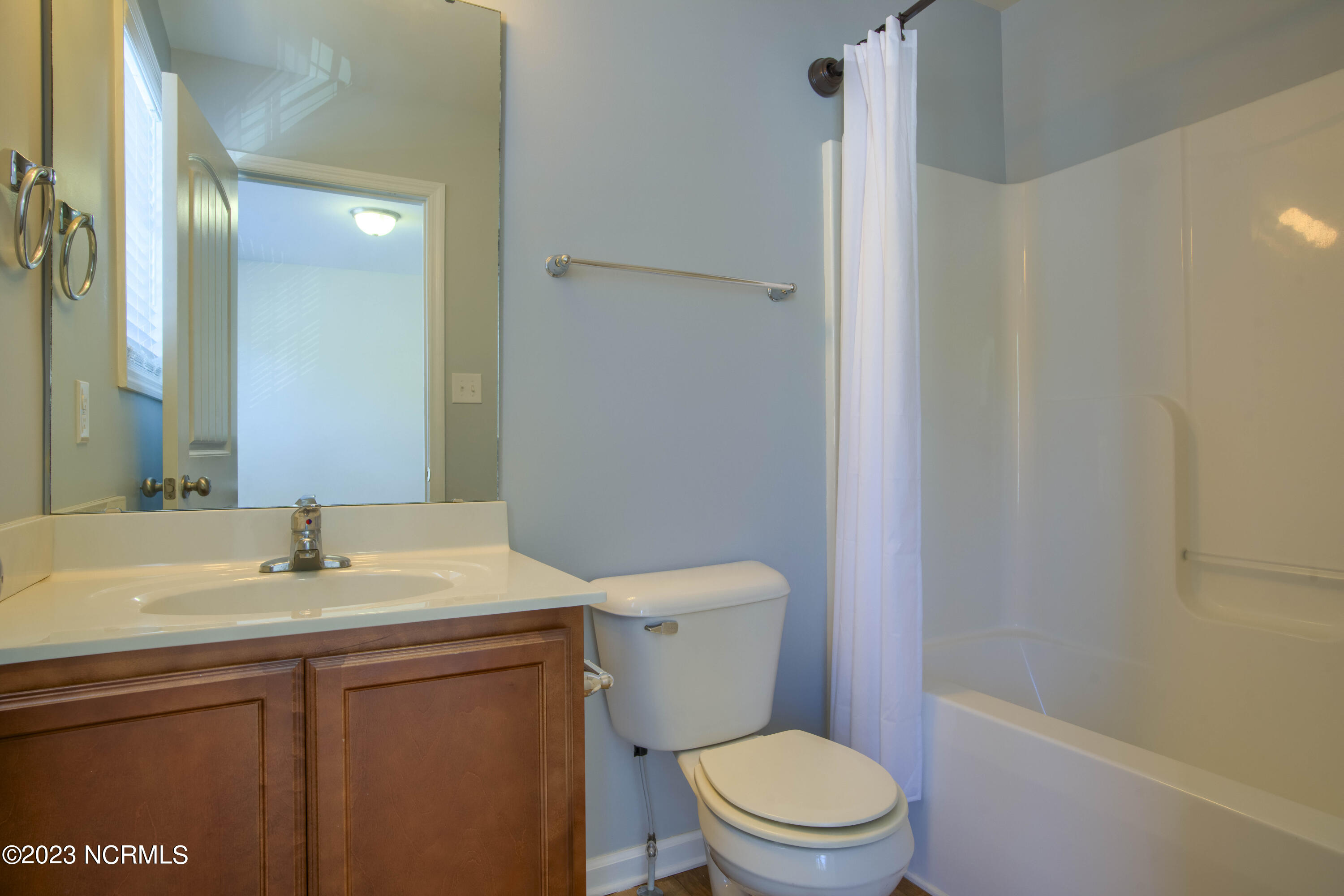 100534630 | Photo 25