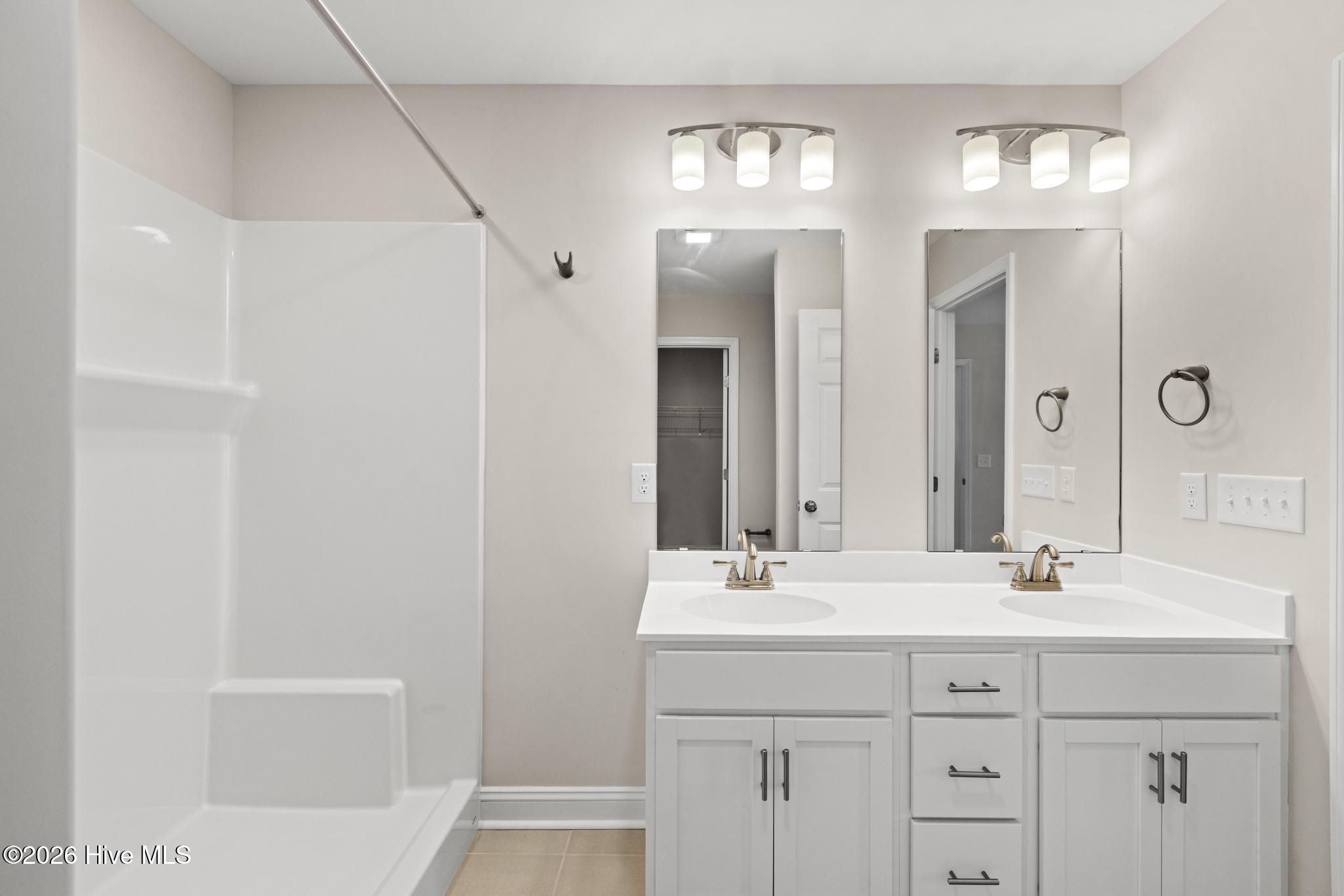 100544649 | Photo 26