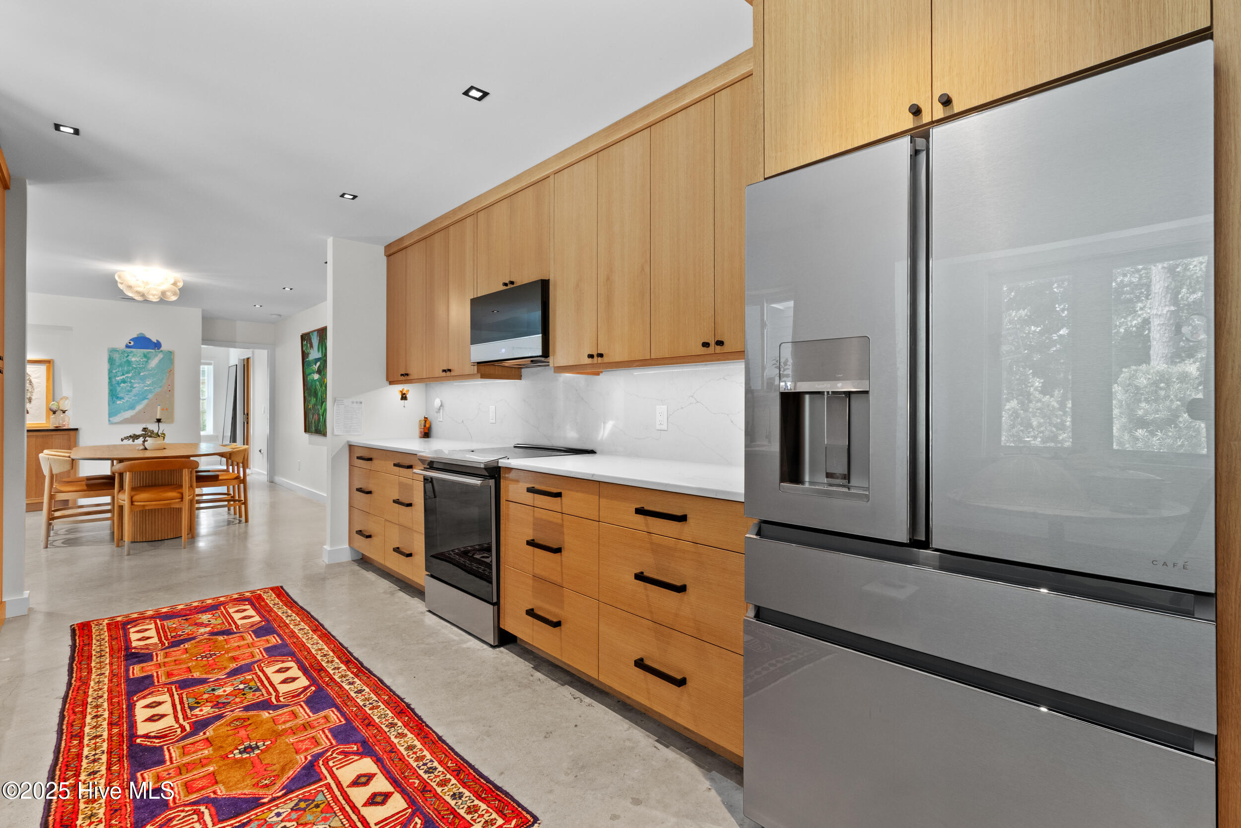 100551660 | Photo 12