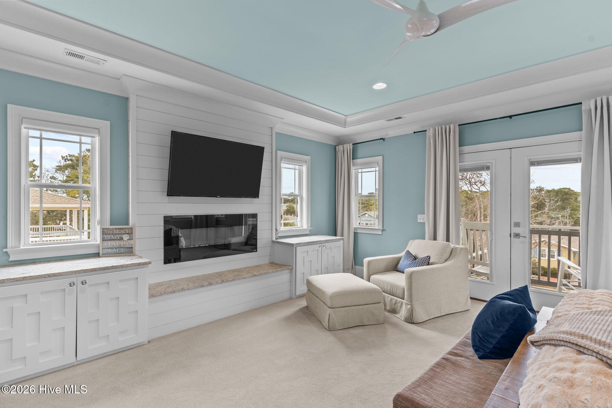 100557179 | Photo 16