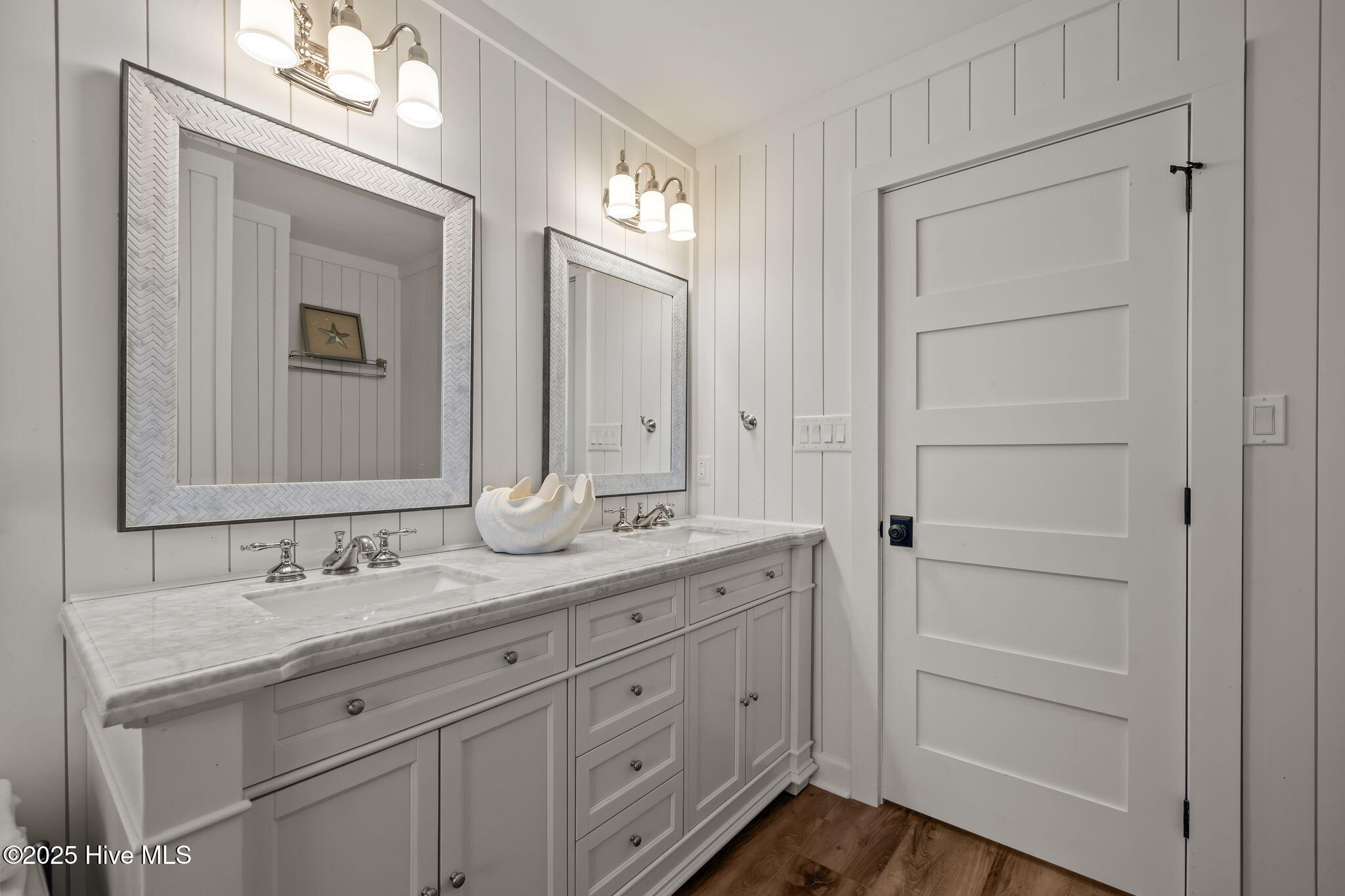 100536314 | Photo 33