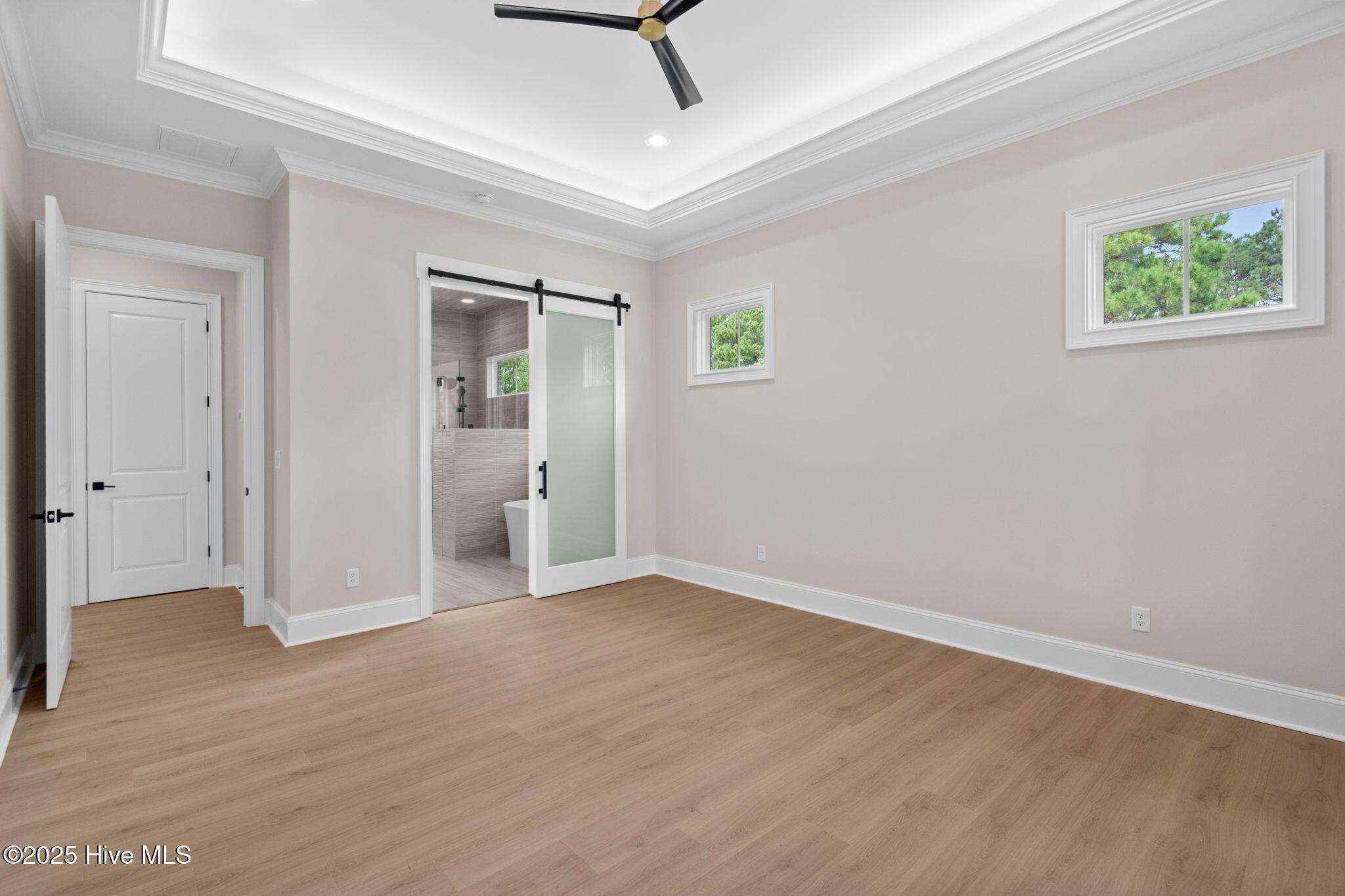 100509277 | Photo 32