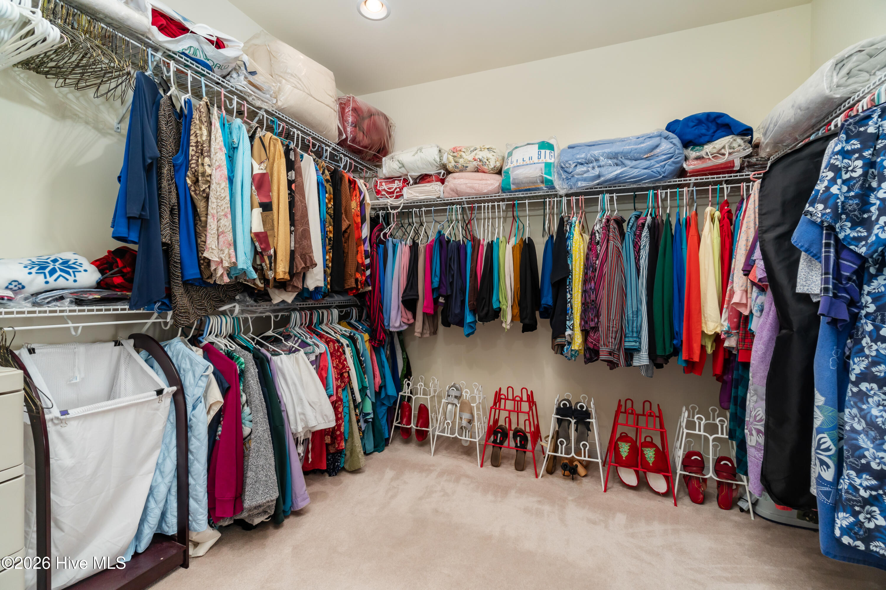 MAIN BEDROOM CLOSET