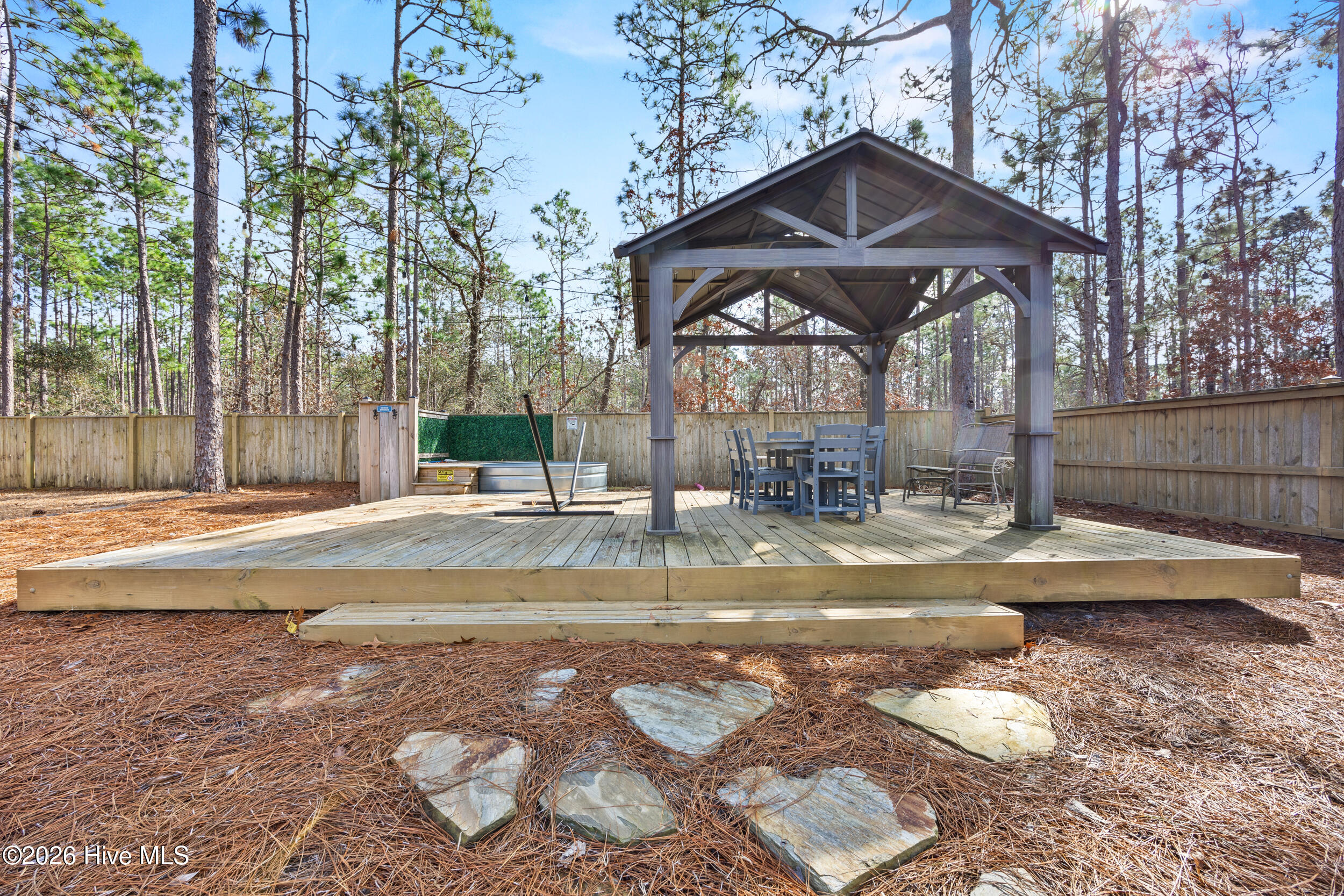 100553911 | Photo 37