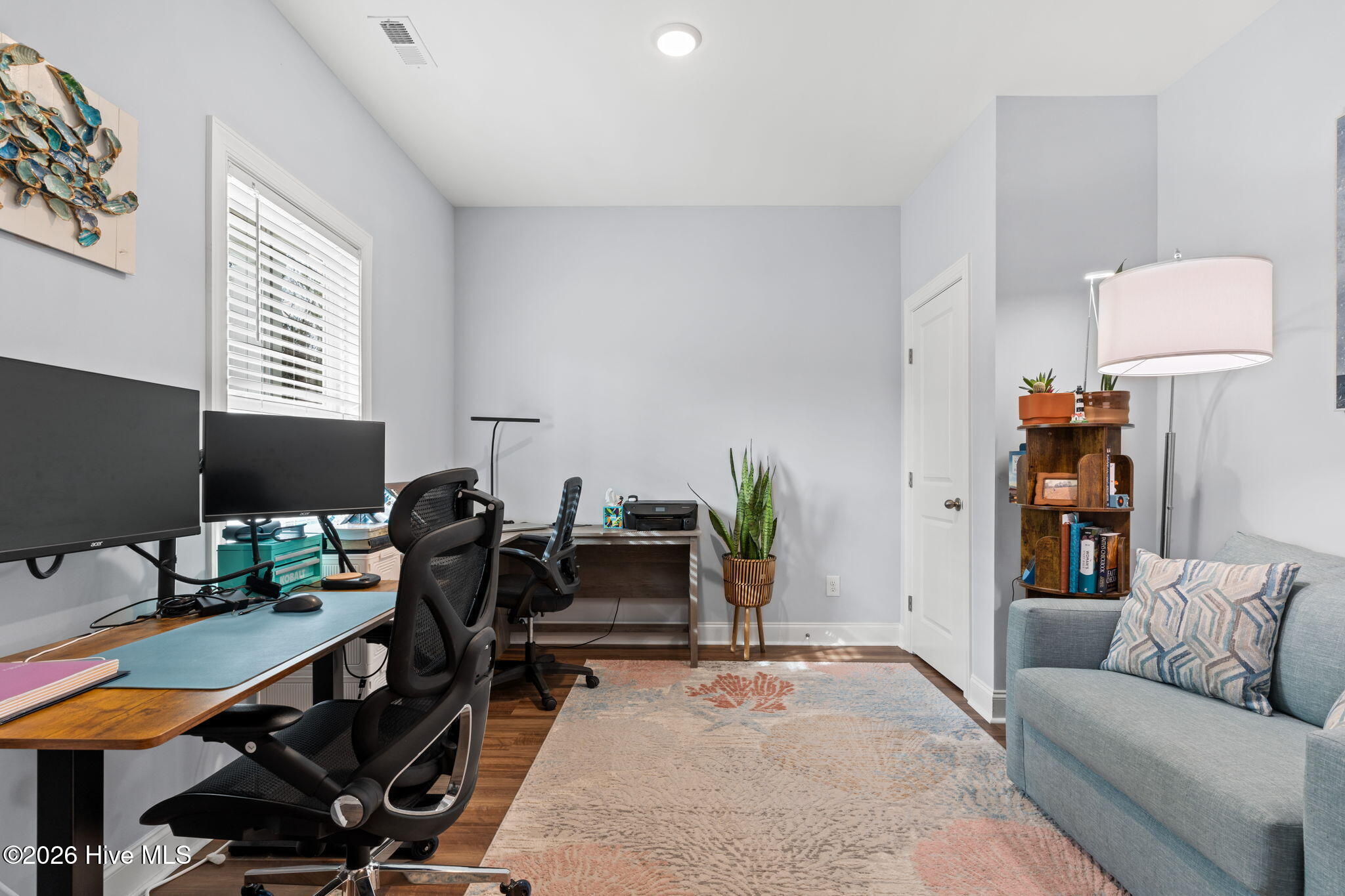 100556728 | Photo 38