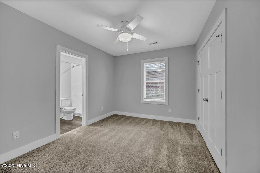 100525304 | Photo 15