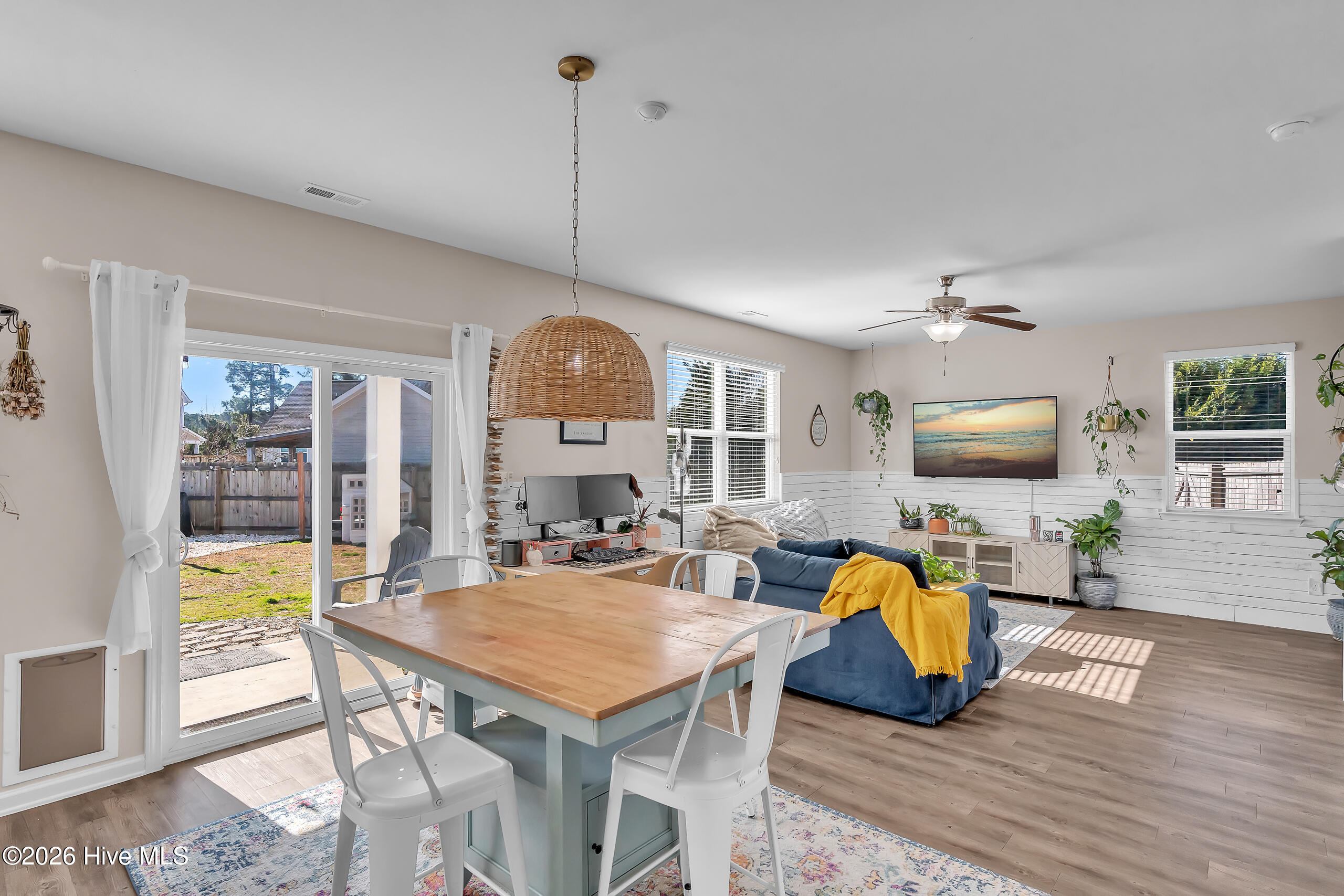 100551354 | Photo 17