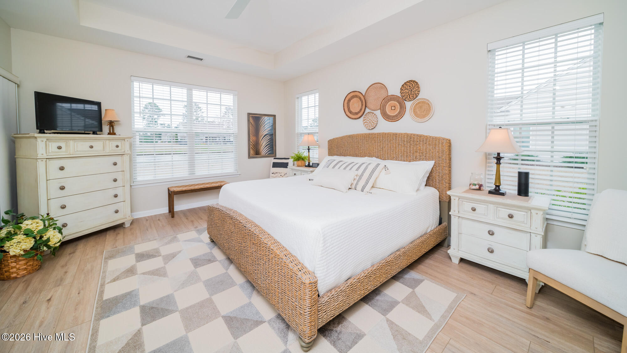 100557894 | Photo 19