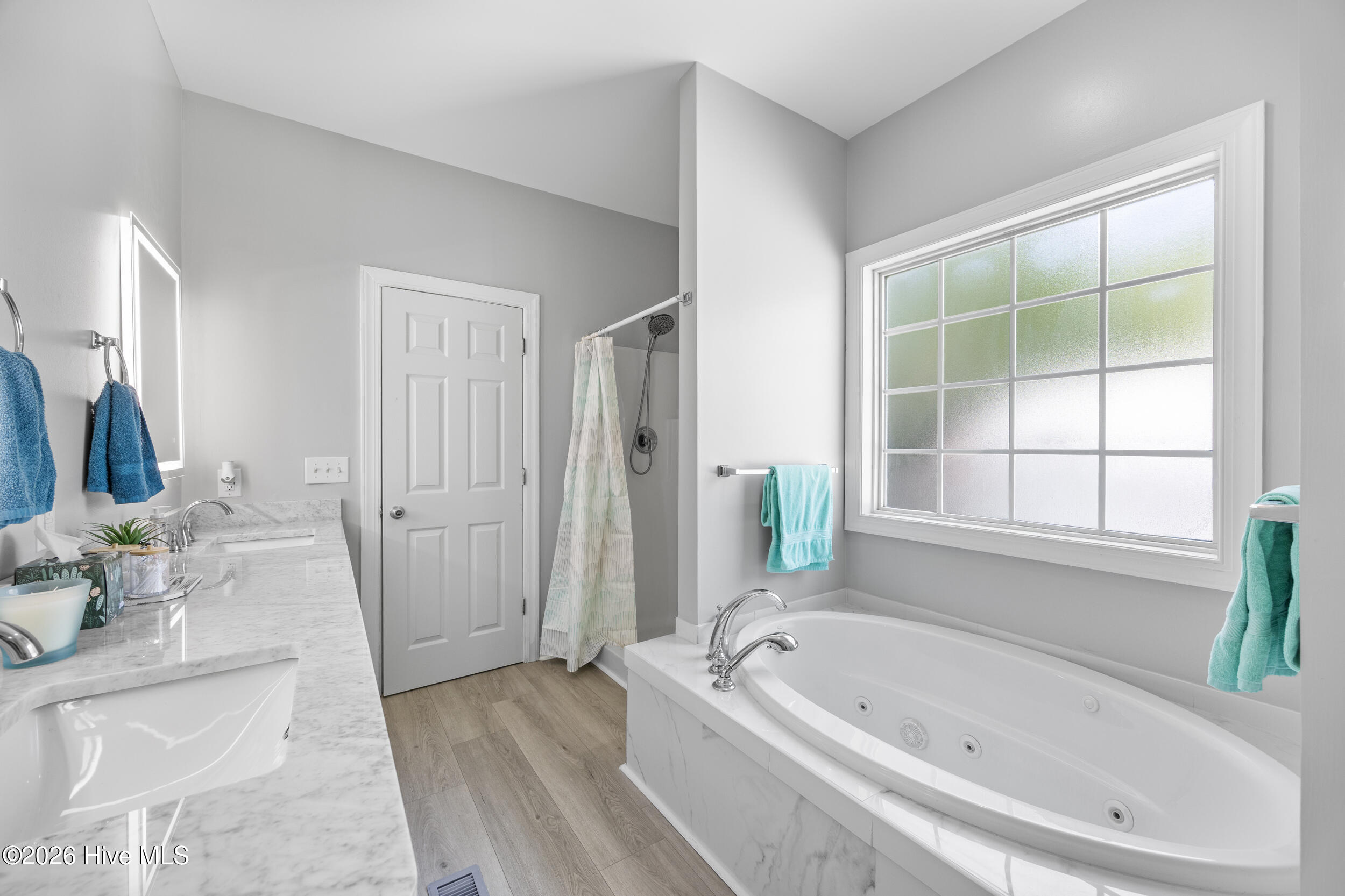 100569506 | Photo 28