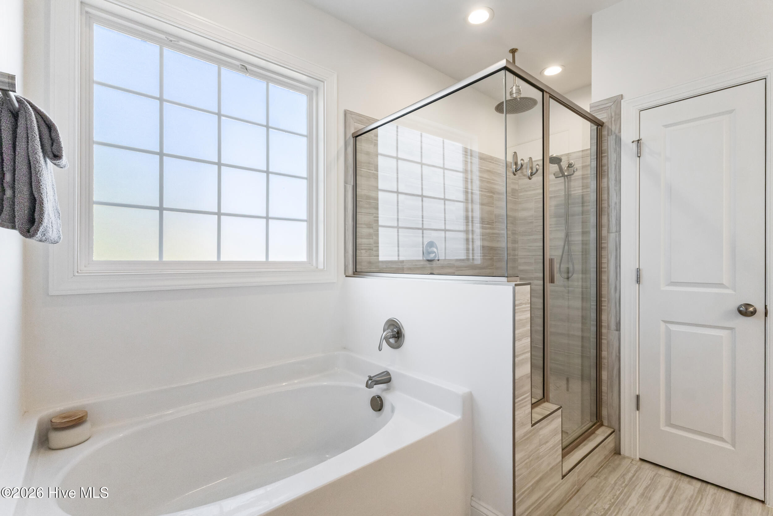 100569391 | Photo 25