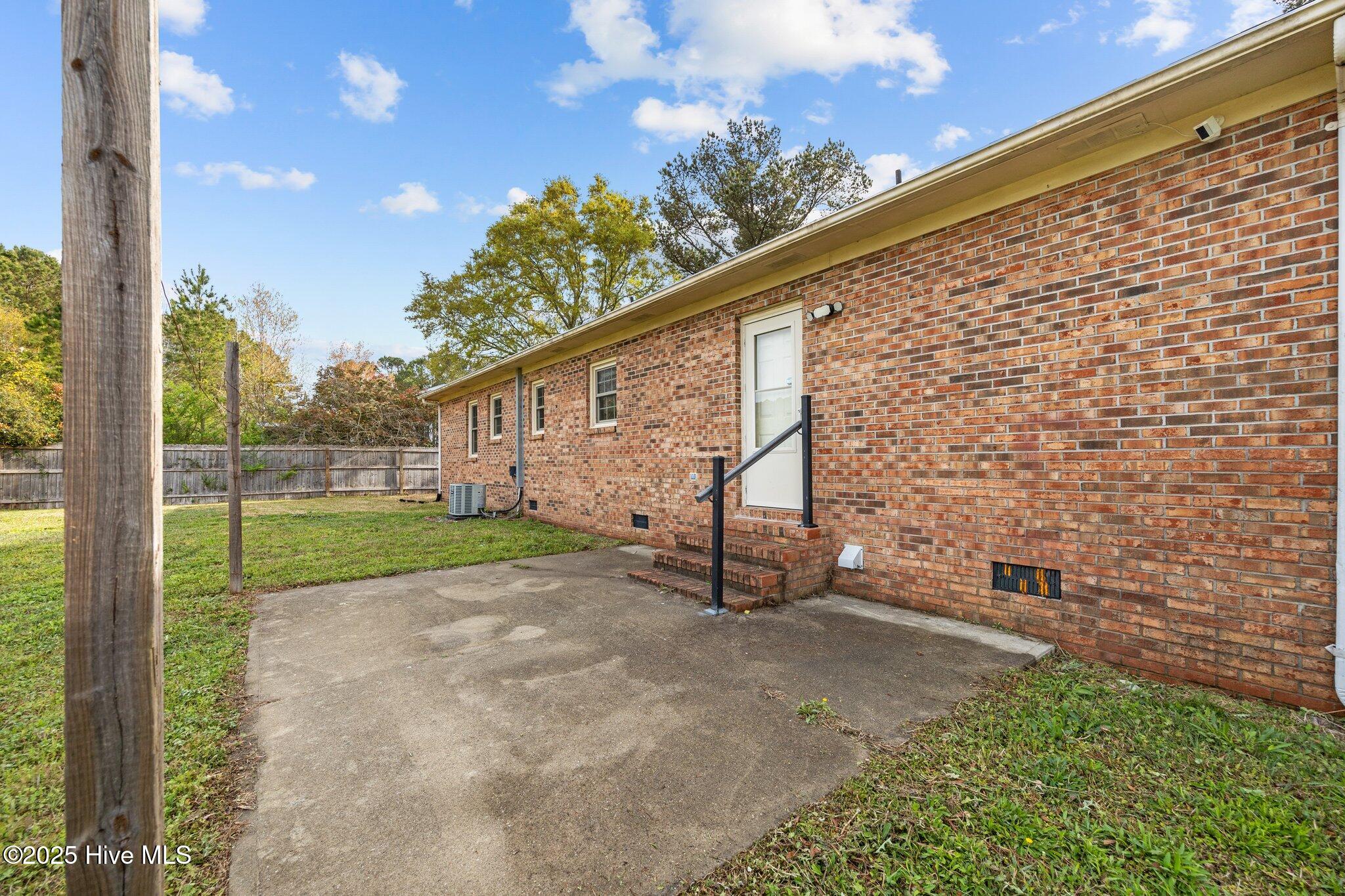 250 Ernest Gurganus Road, Jacksonville, NC 28540 – photo 12: 19-web-or-mls-IMG_2141