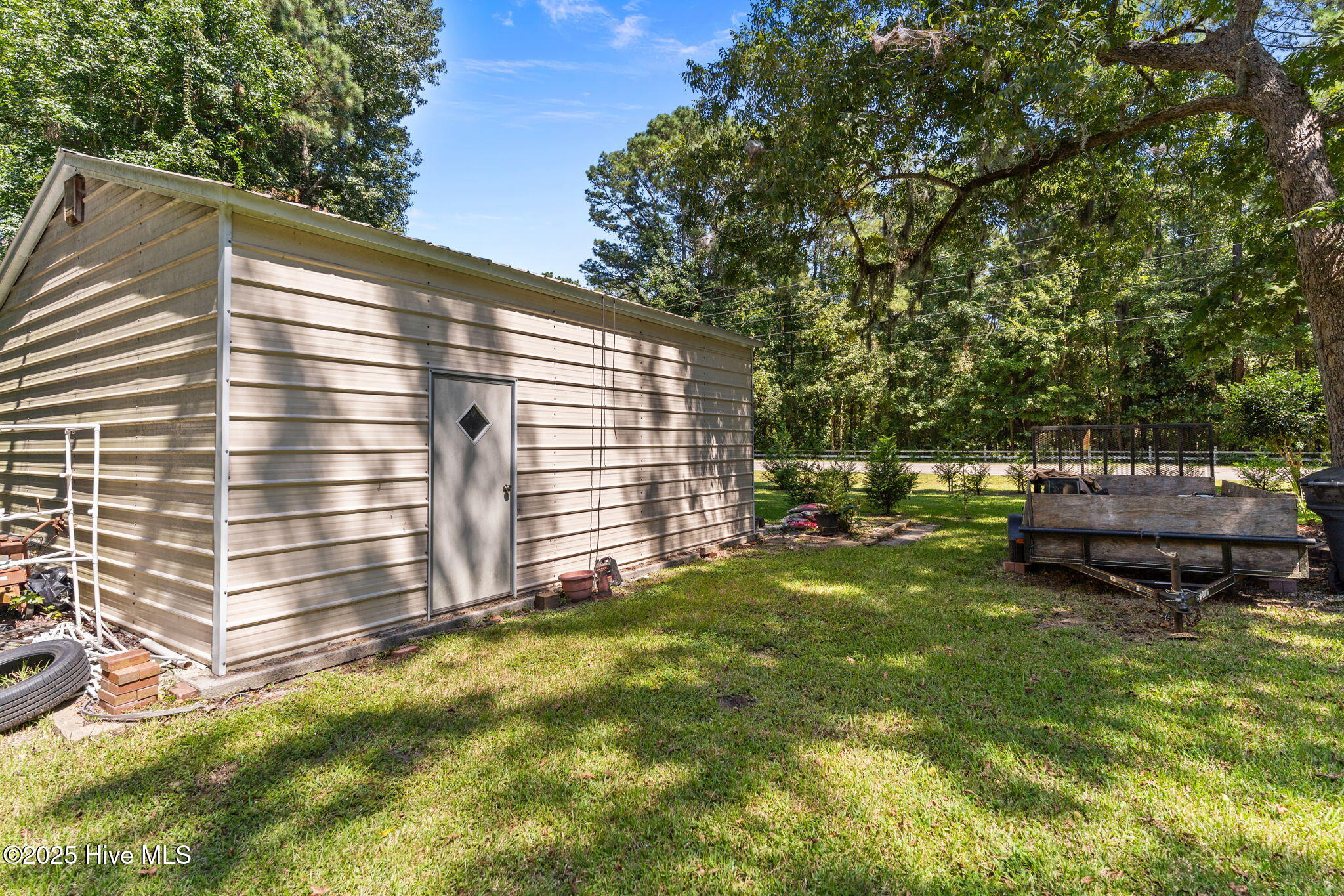 100530137 | Photo 36