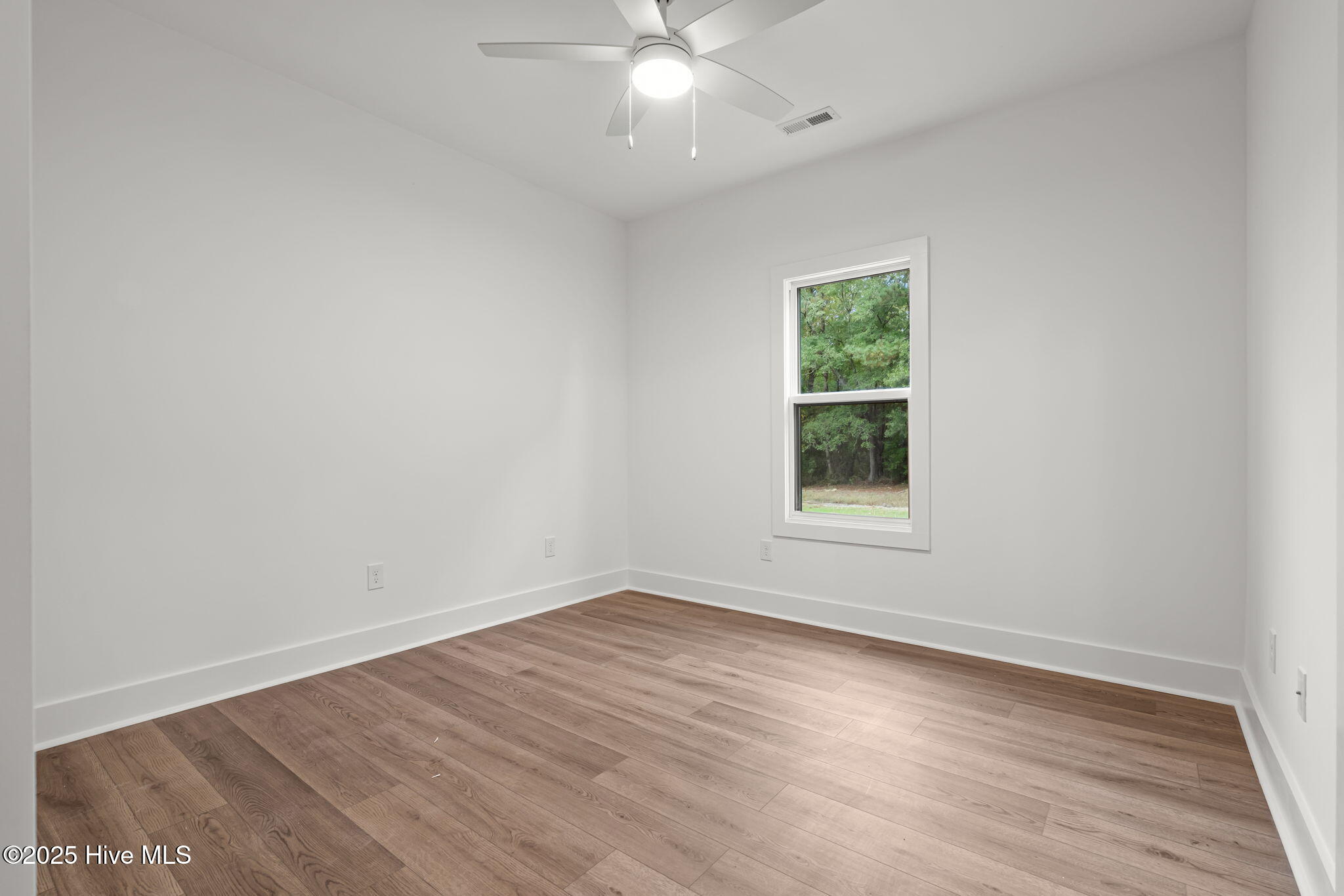1099 Ring Road