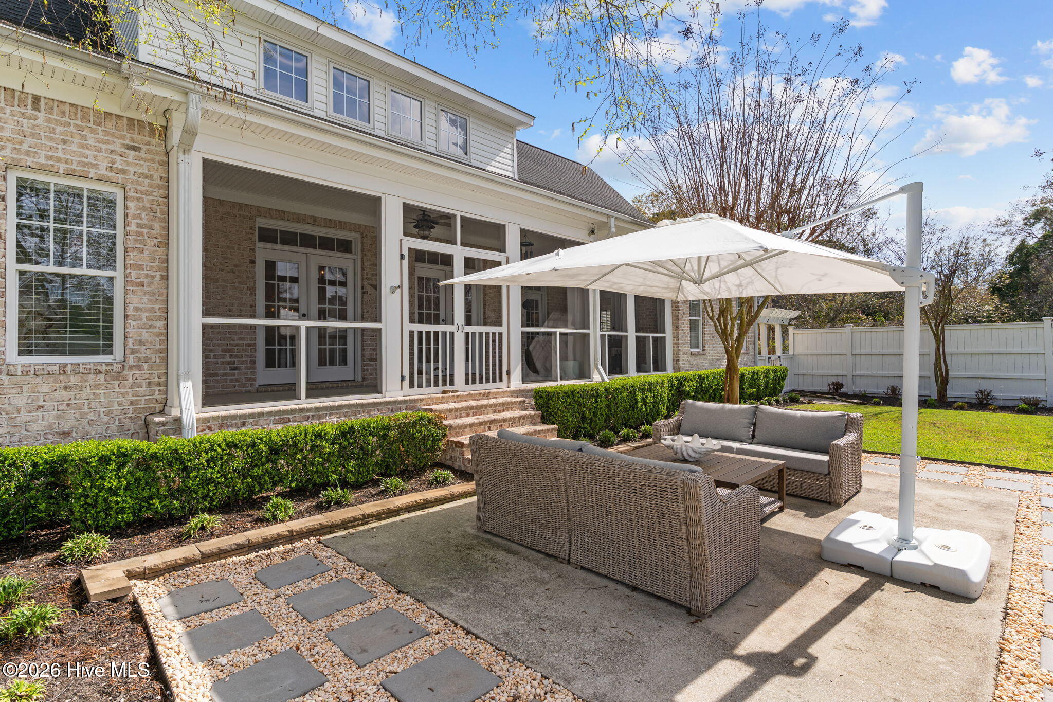 100561575 | Photo 66