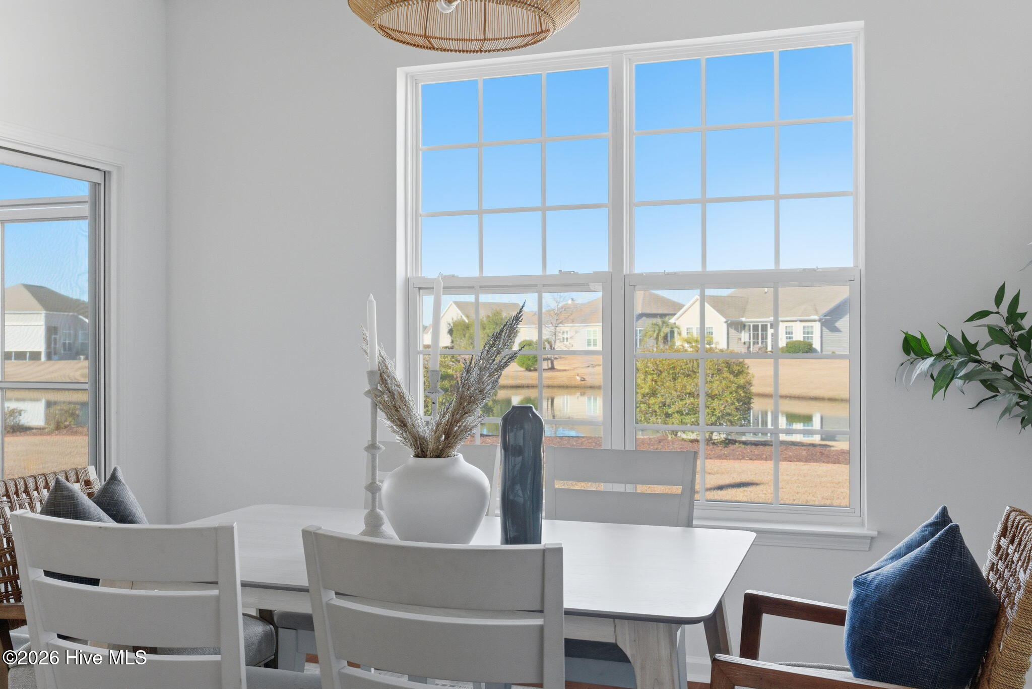 100547830 | Photo 14