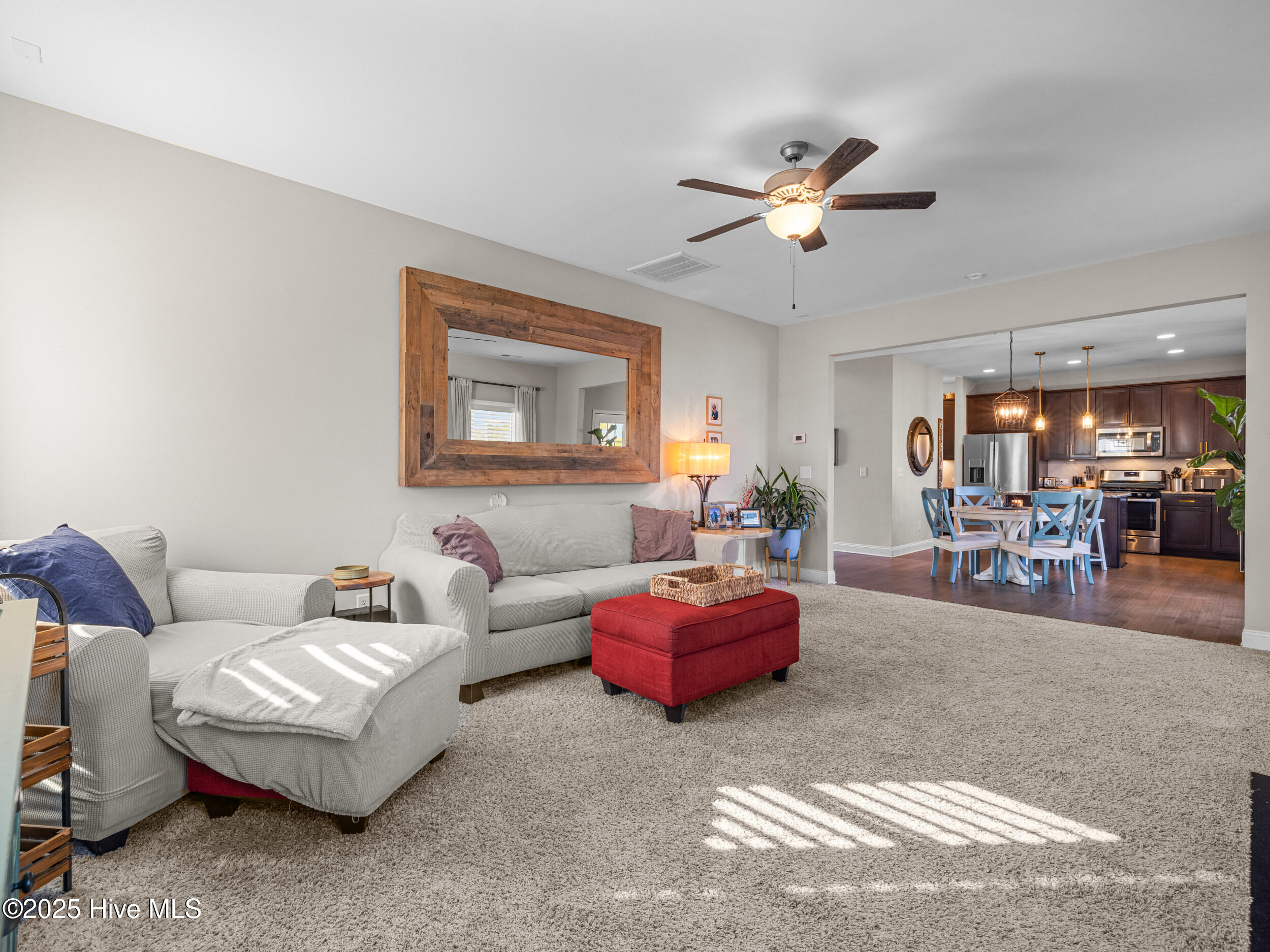 100545070 | Photo 28