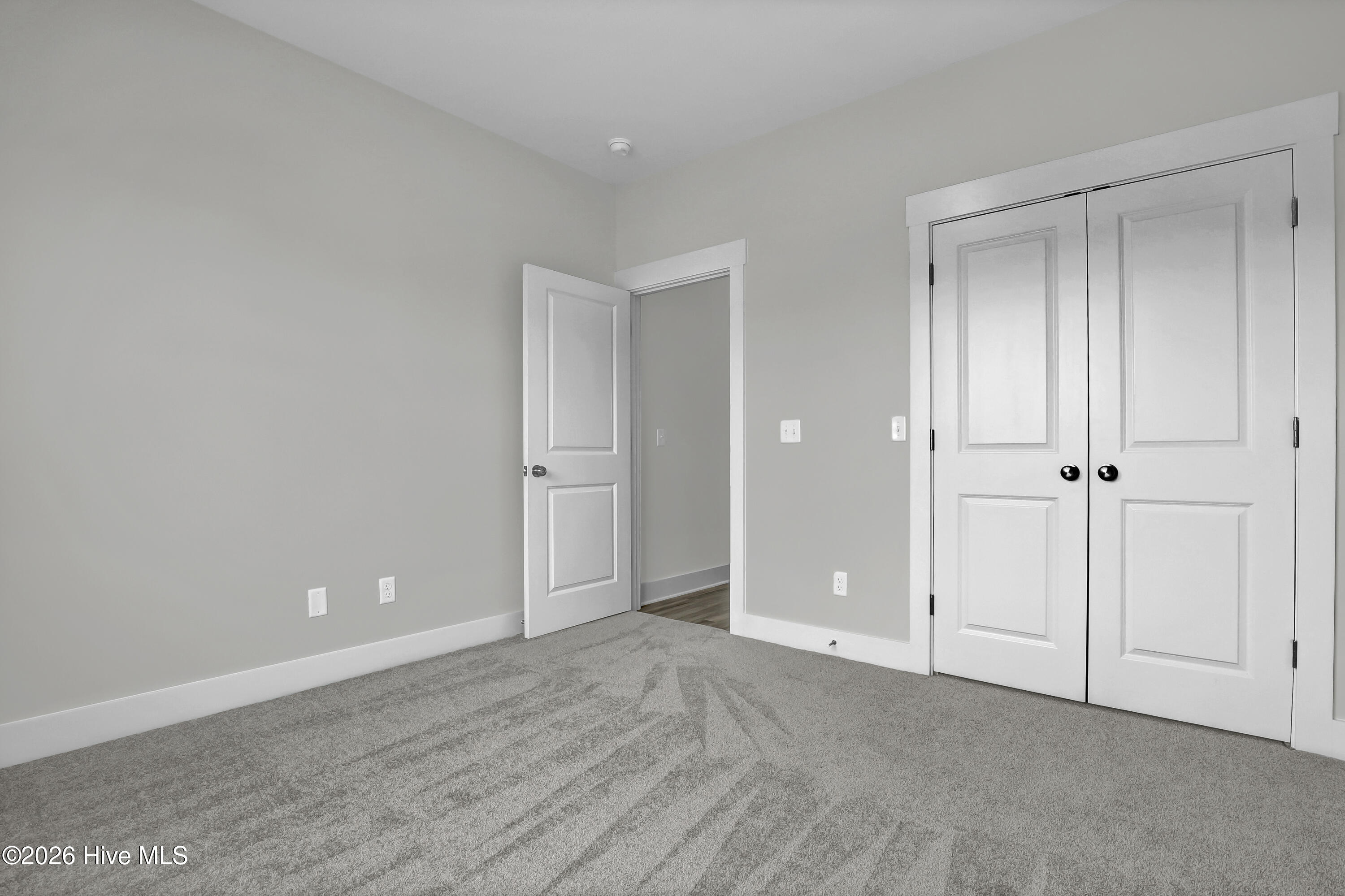 100547991 | Photo 10