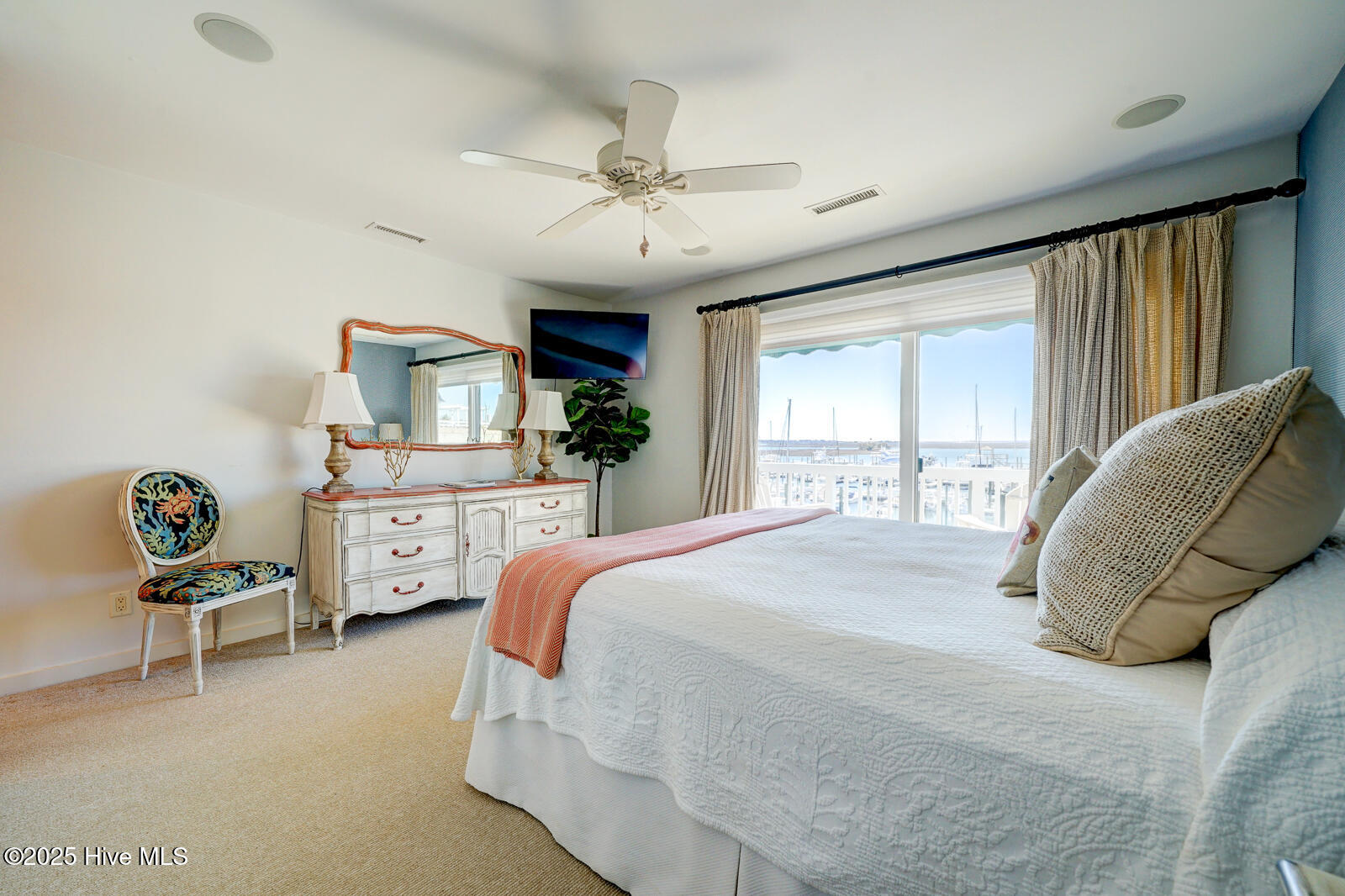 100546468 | Photo 21