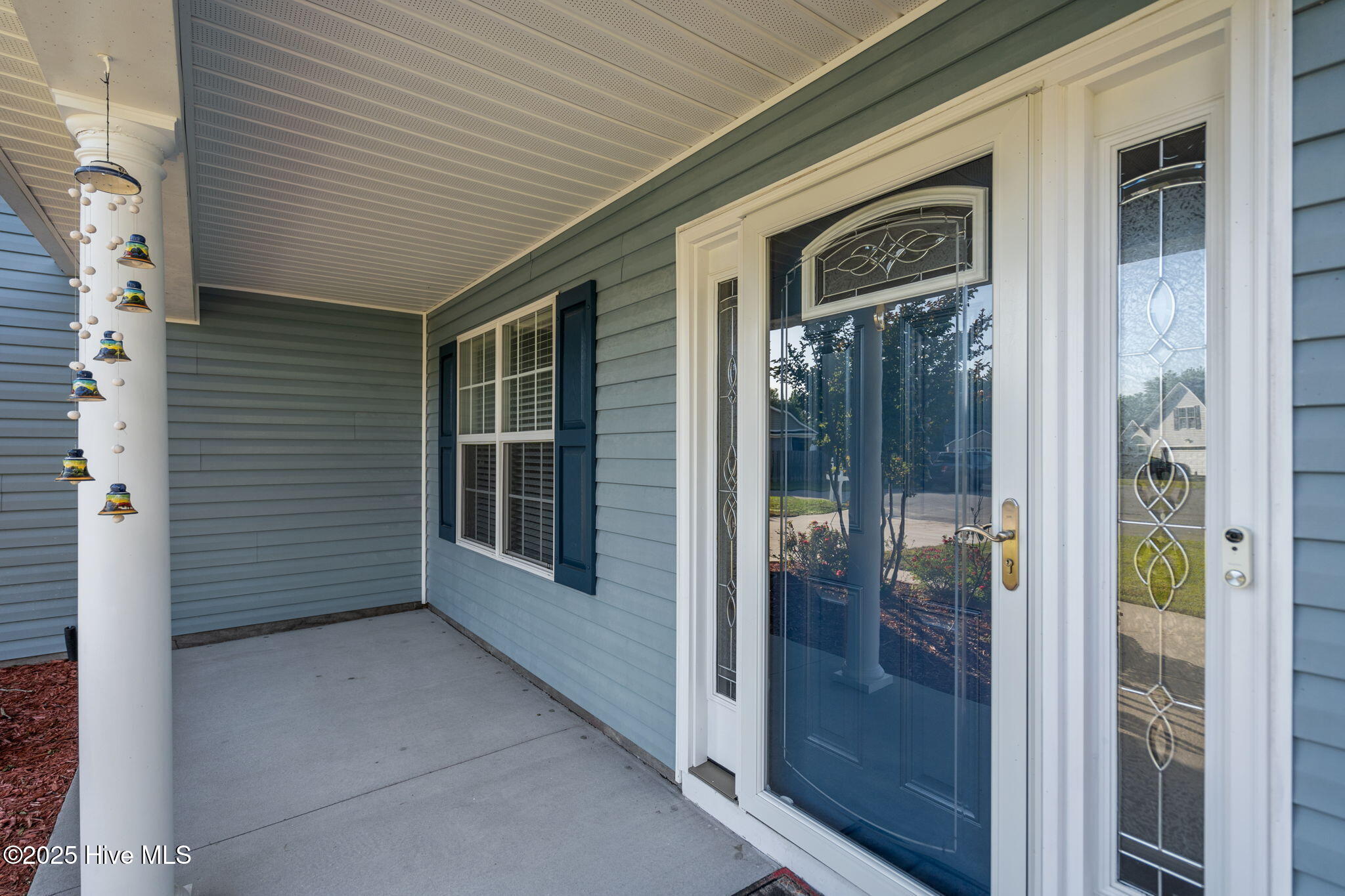 100539889 | Photo 37