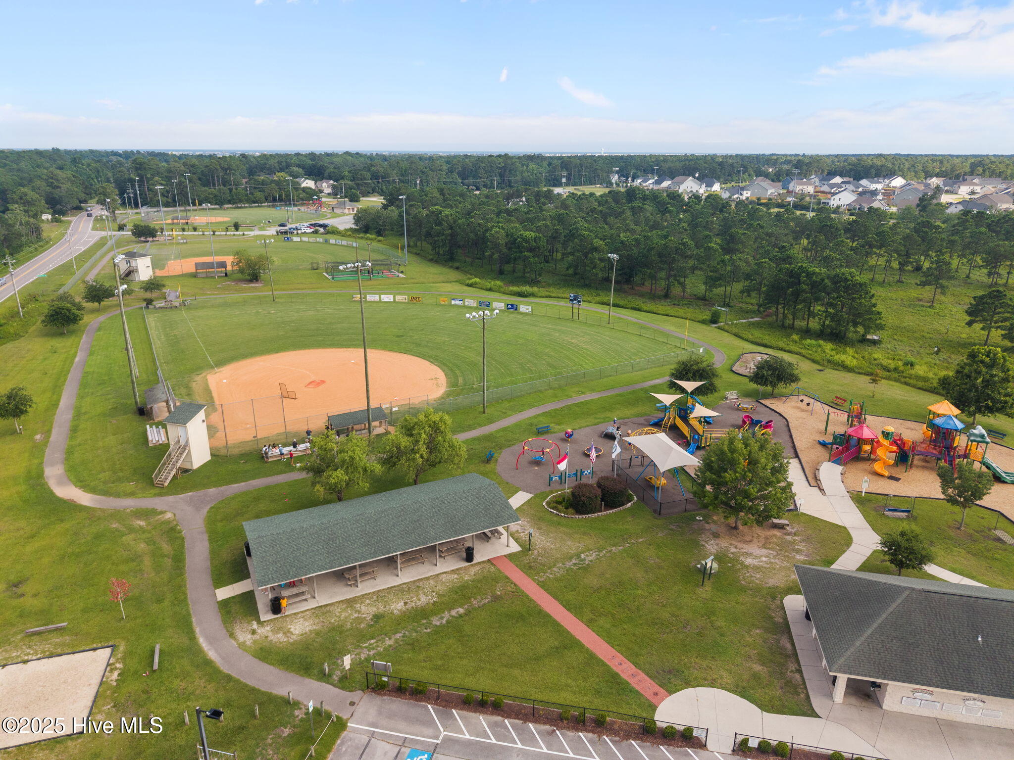 100518834 | Photo 73