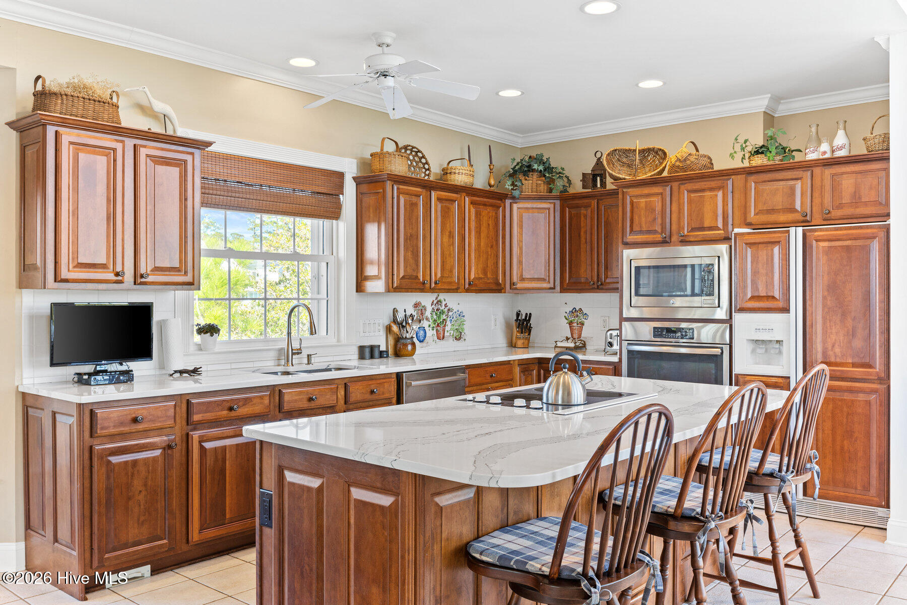 100558042 | Photo 25