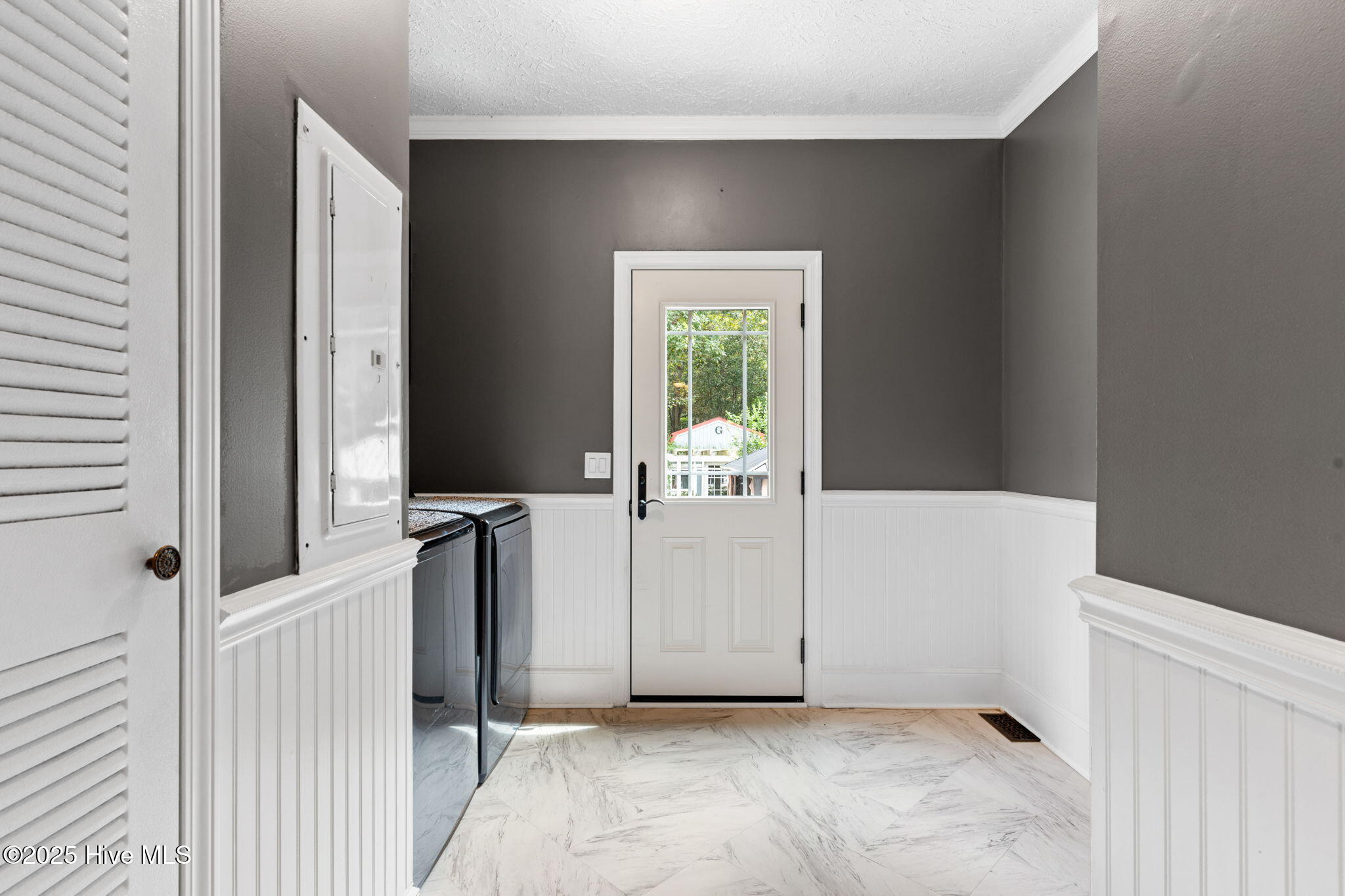 100531169 | Photo 42