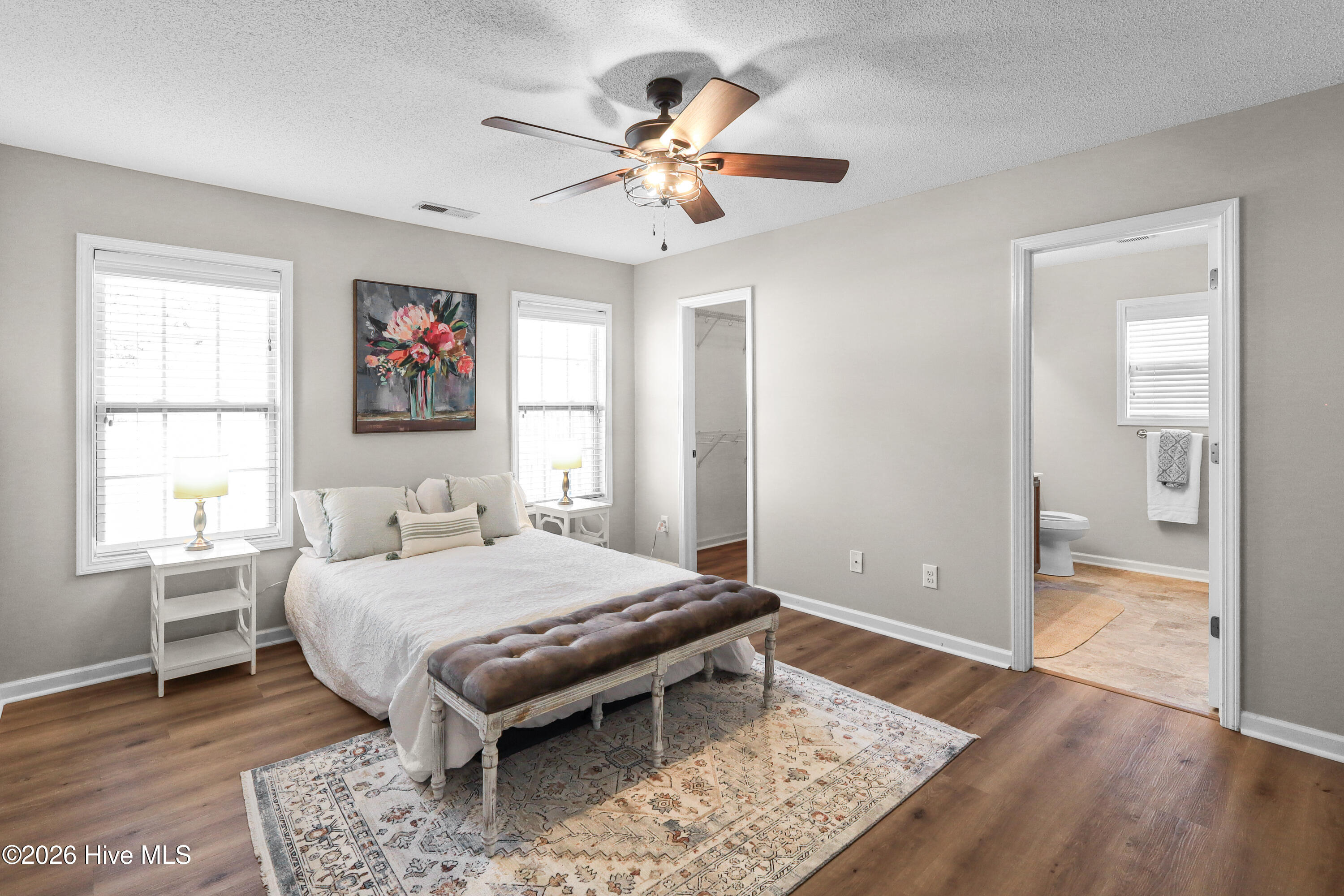 100554505 | Photo 25