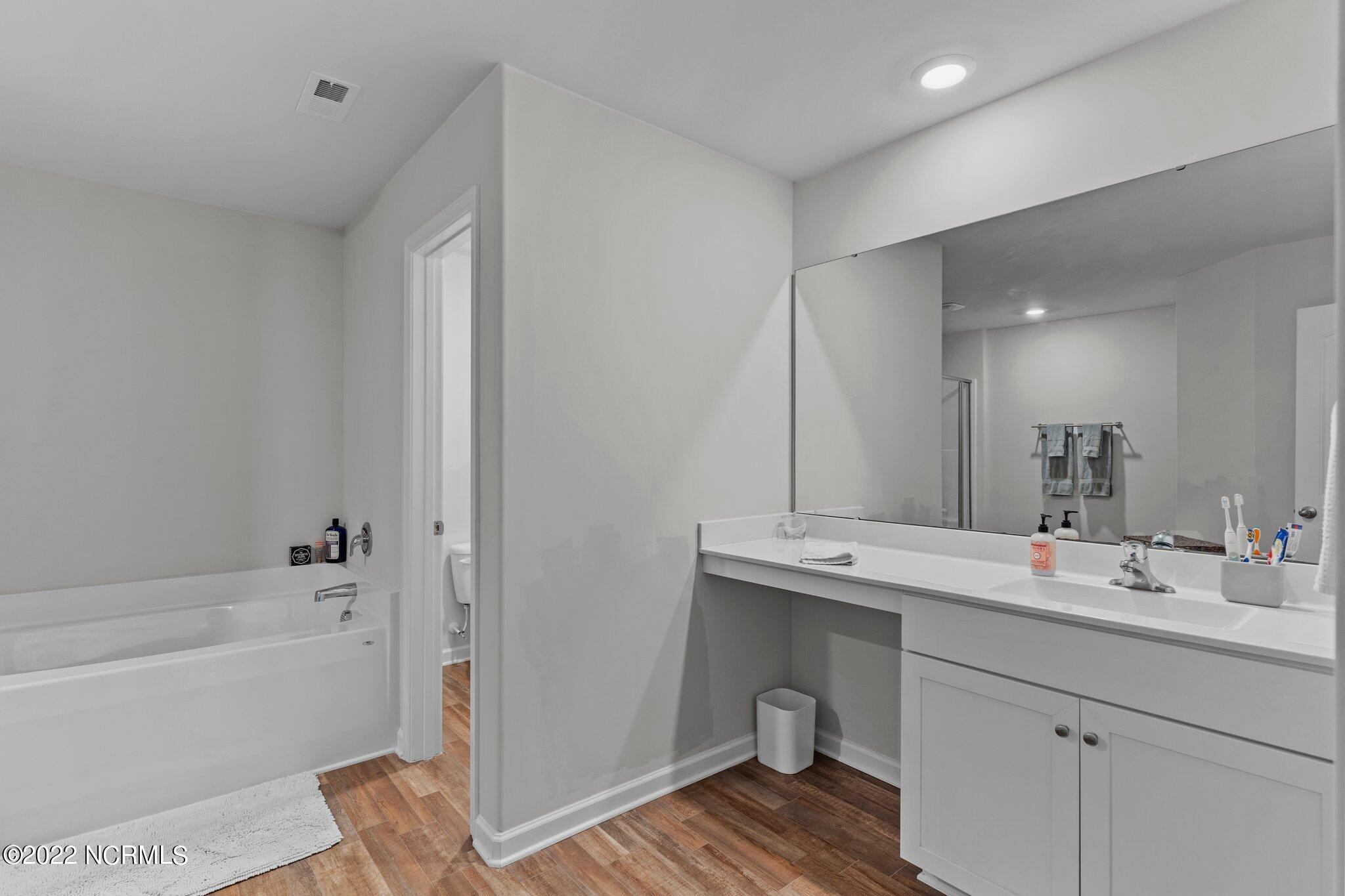 100560582 | Photo 21