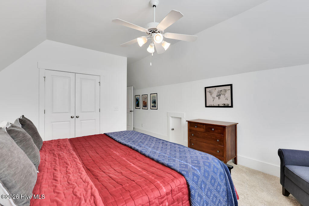 100549849 | Photo 34