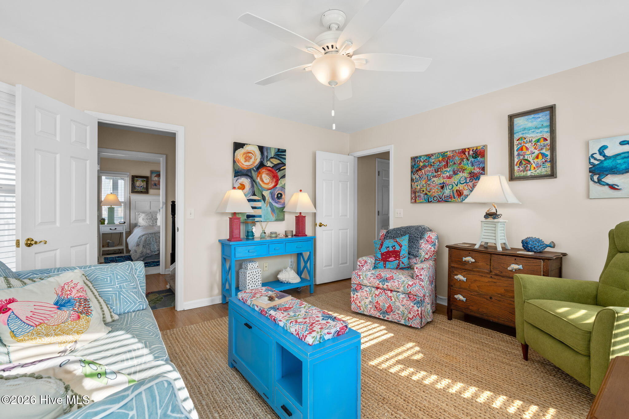 100561633 | Photo 38