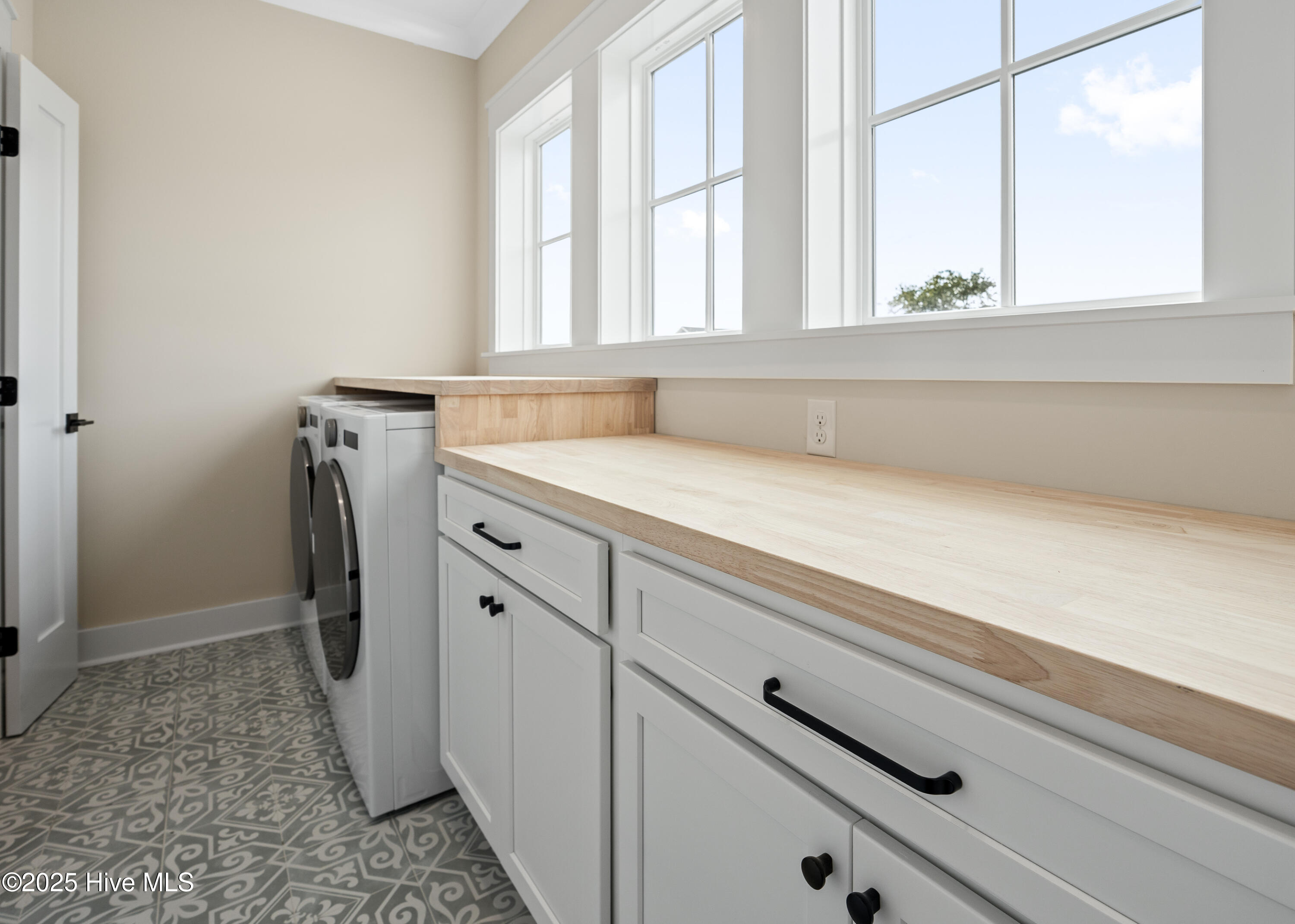 100525288 | Photo 64