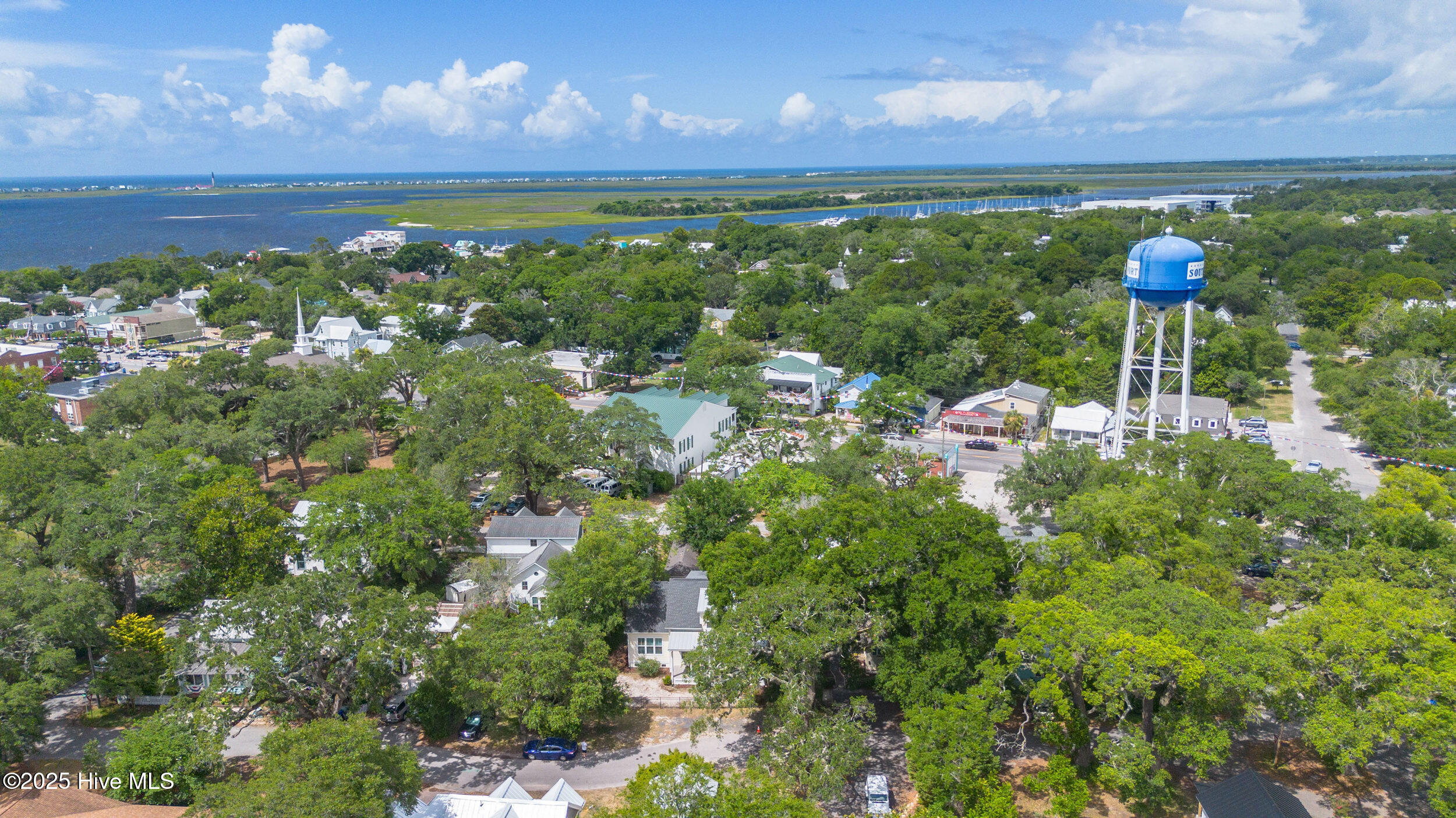 100516979 | Photo 45