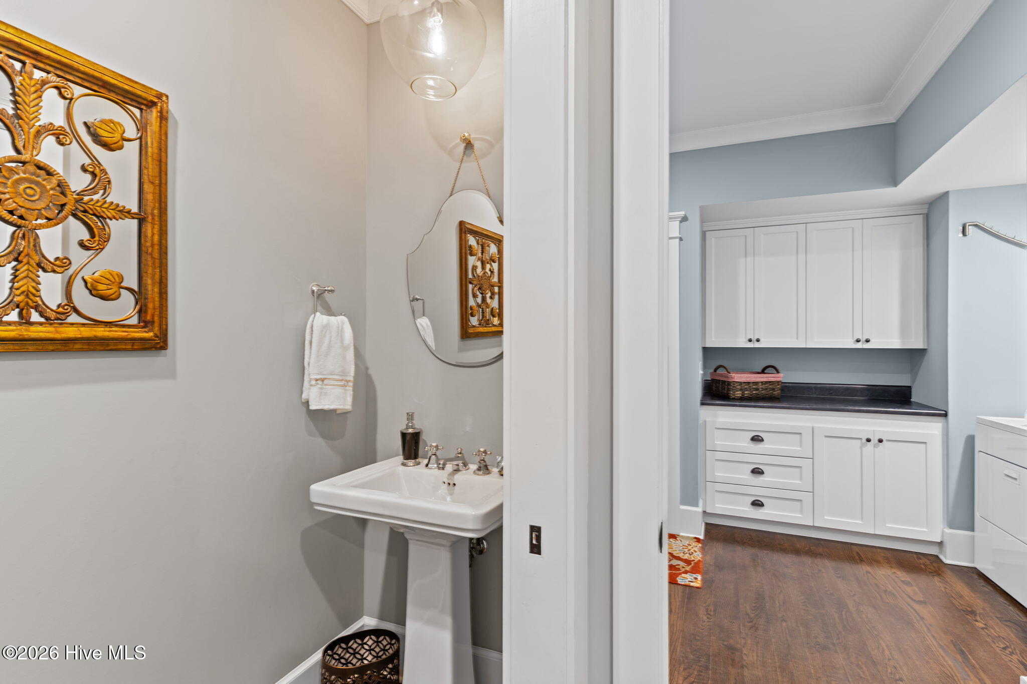 100557705 | Photo 16