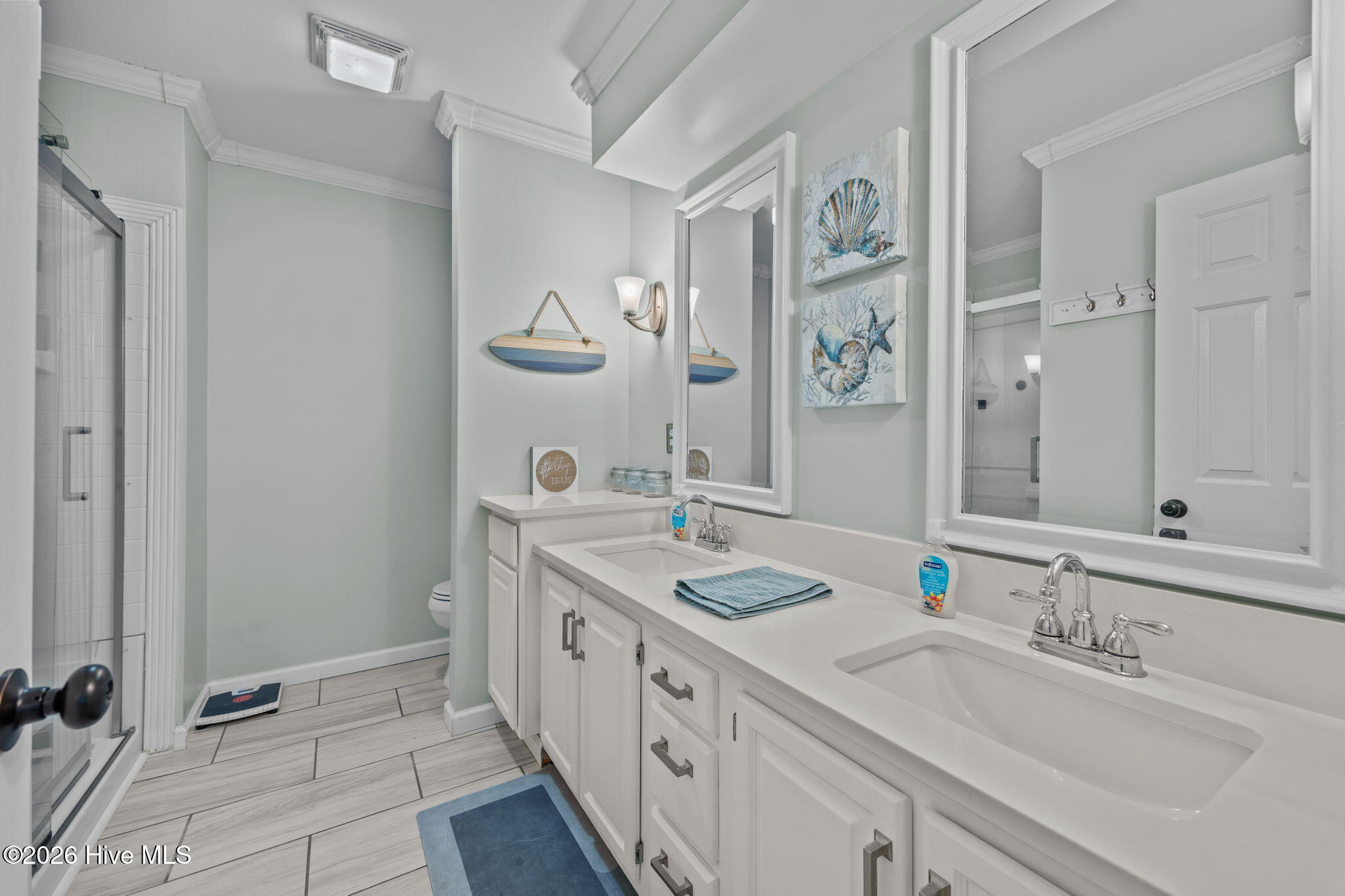 100547924 | Photo 15