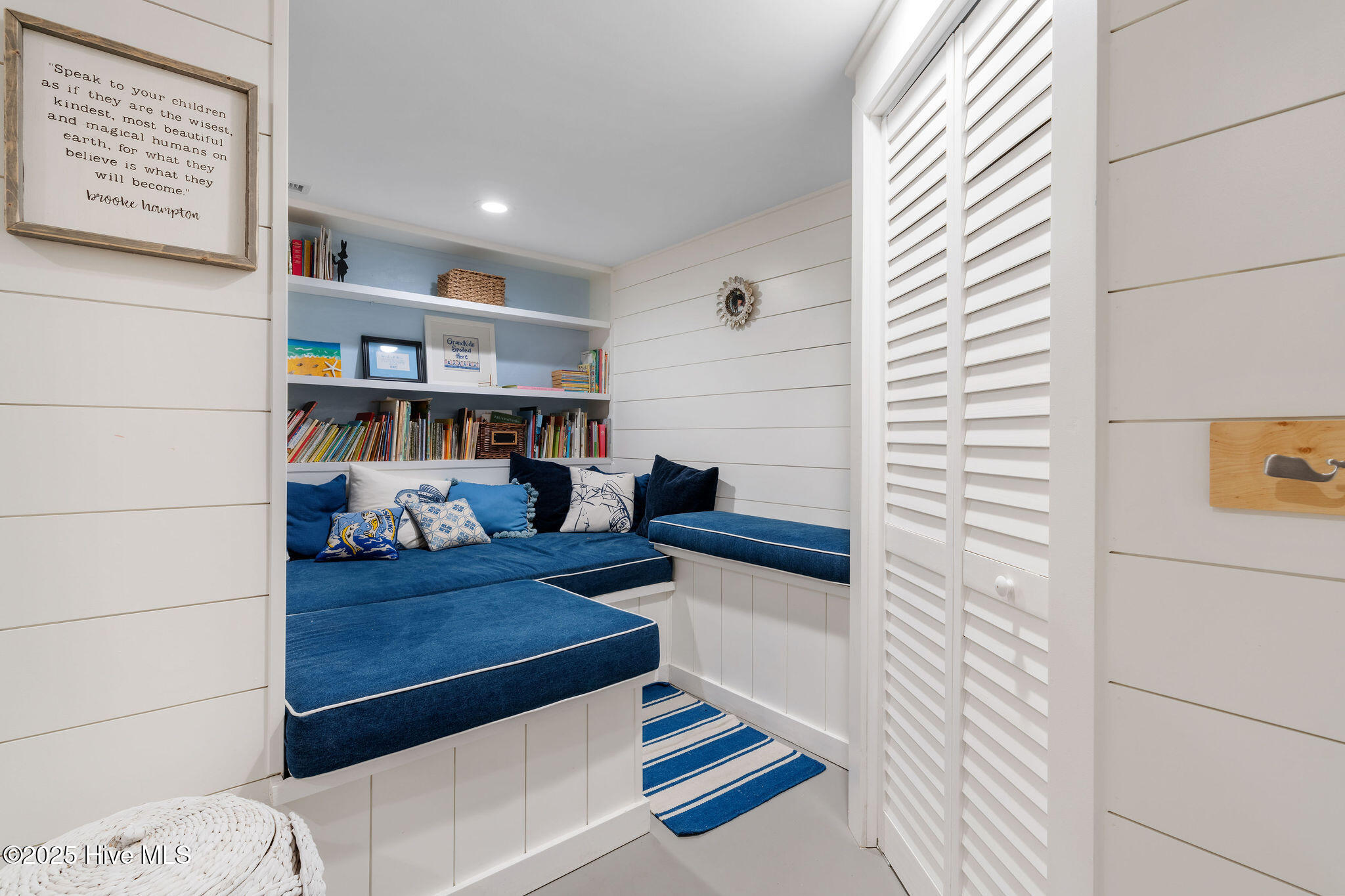 100510595 | Photo 27