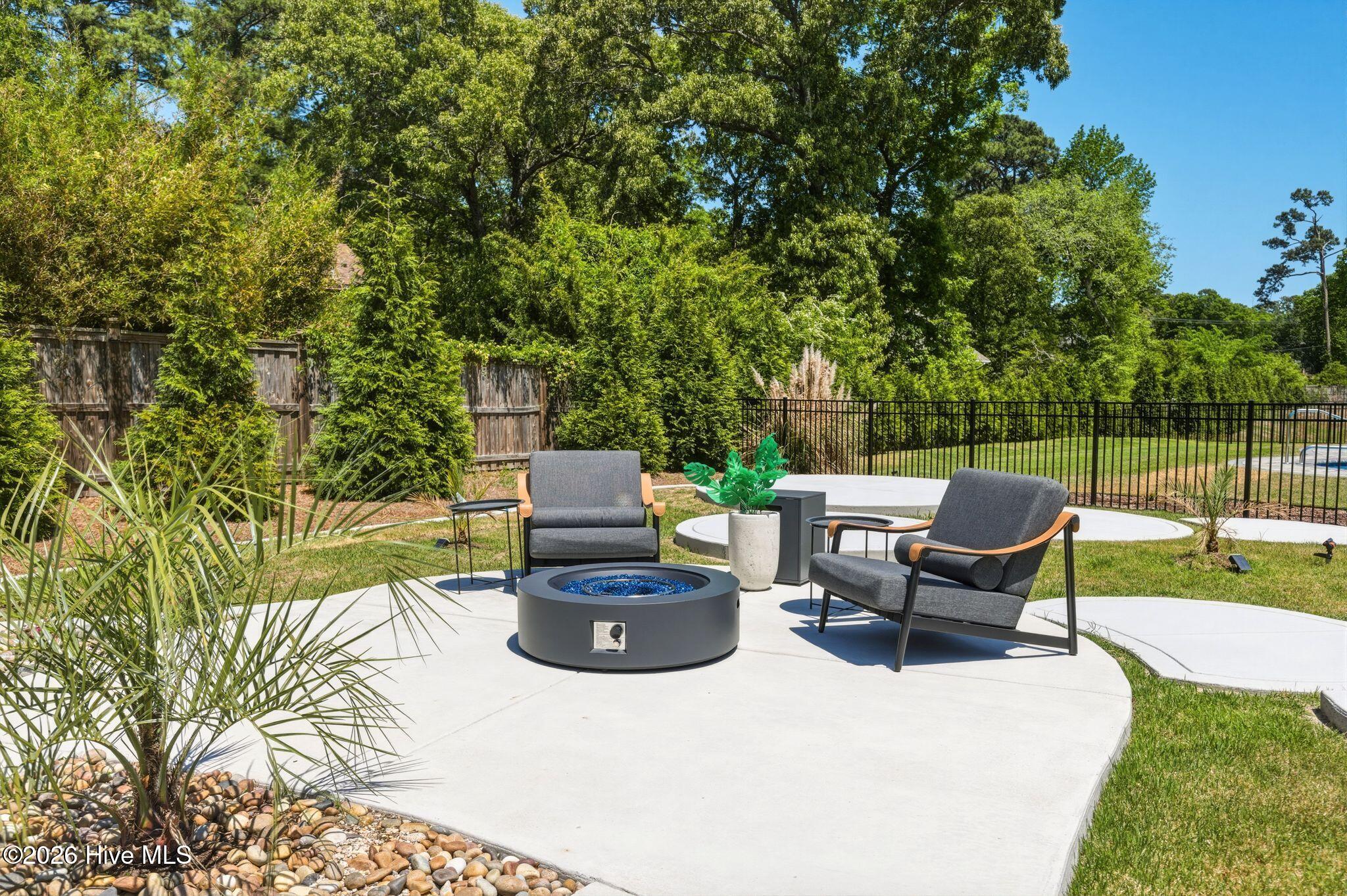 100569019 | Photo 55