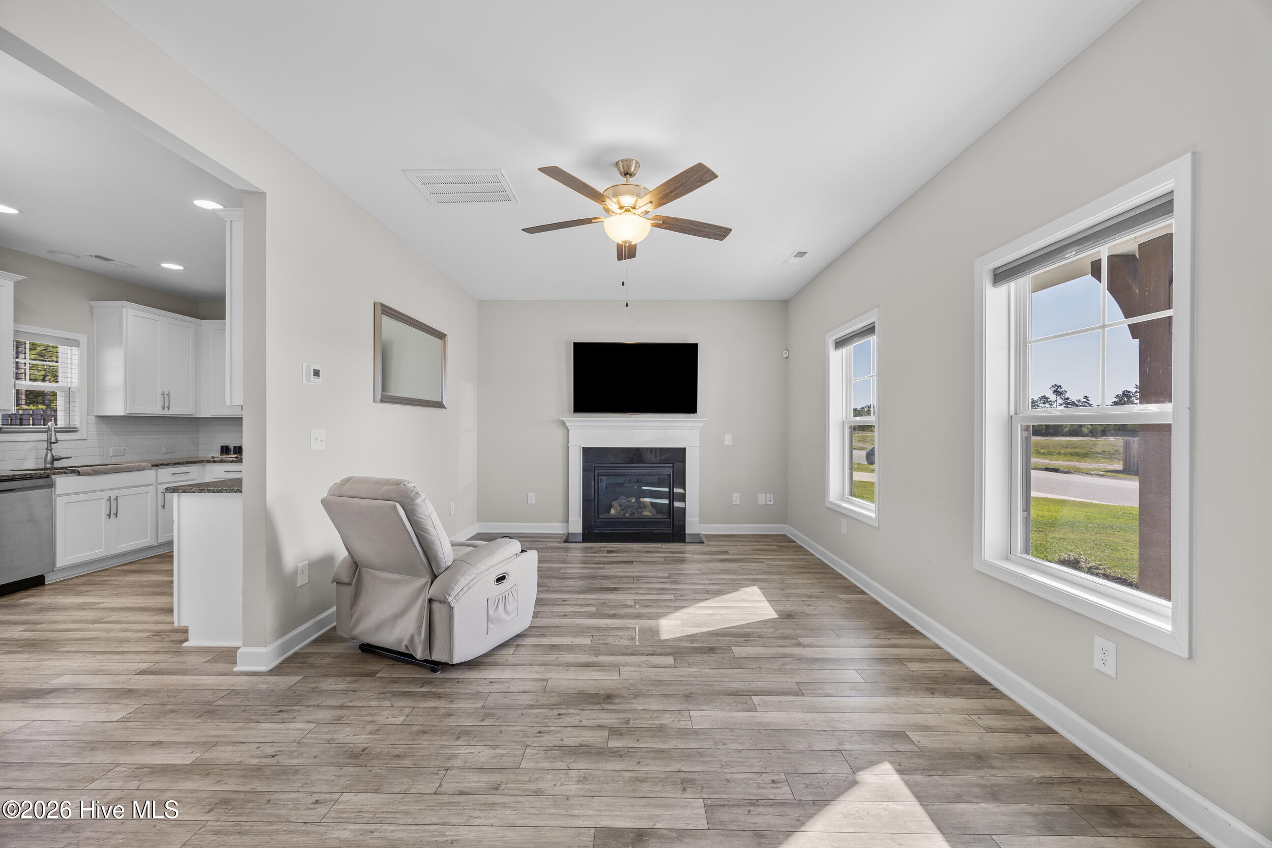 100569067 | Photo 22