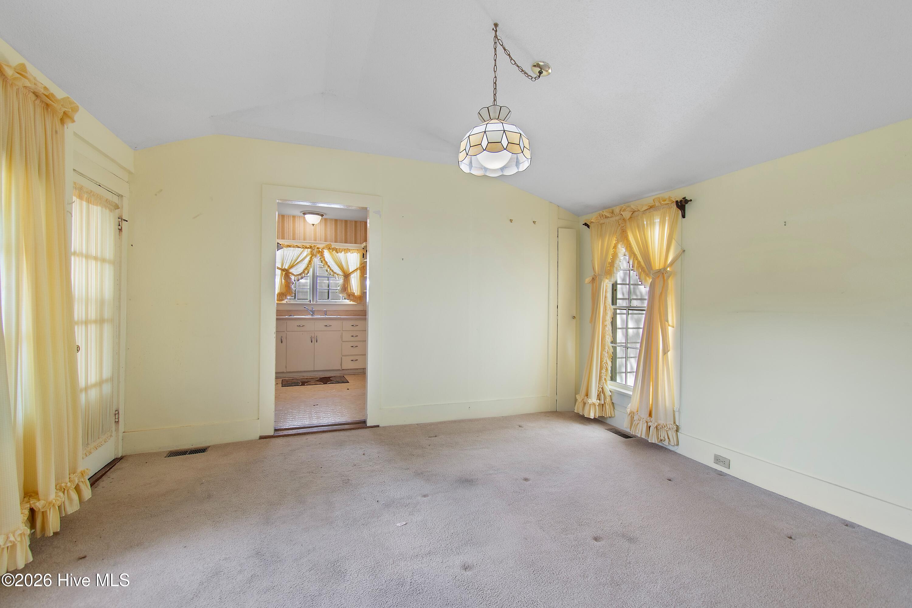 100566206 | Photo 32