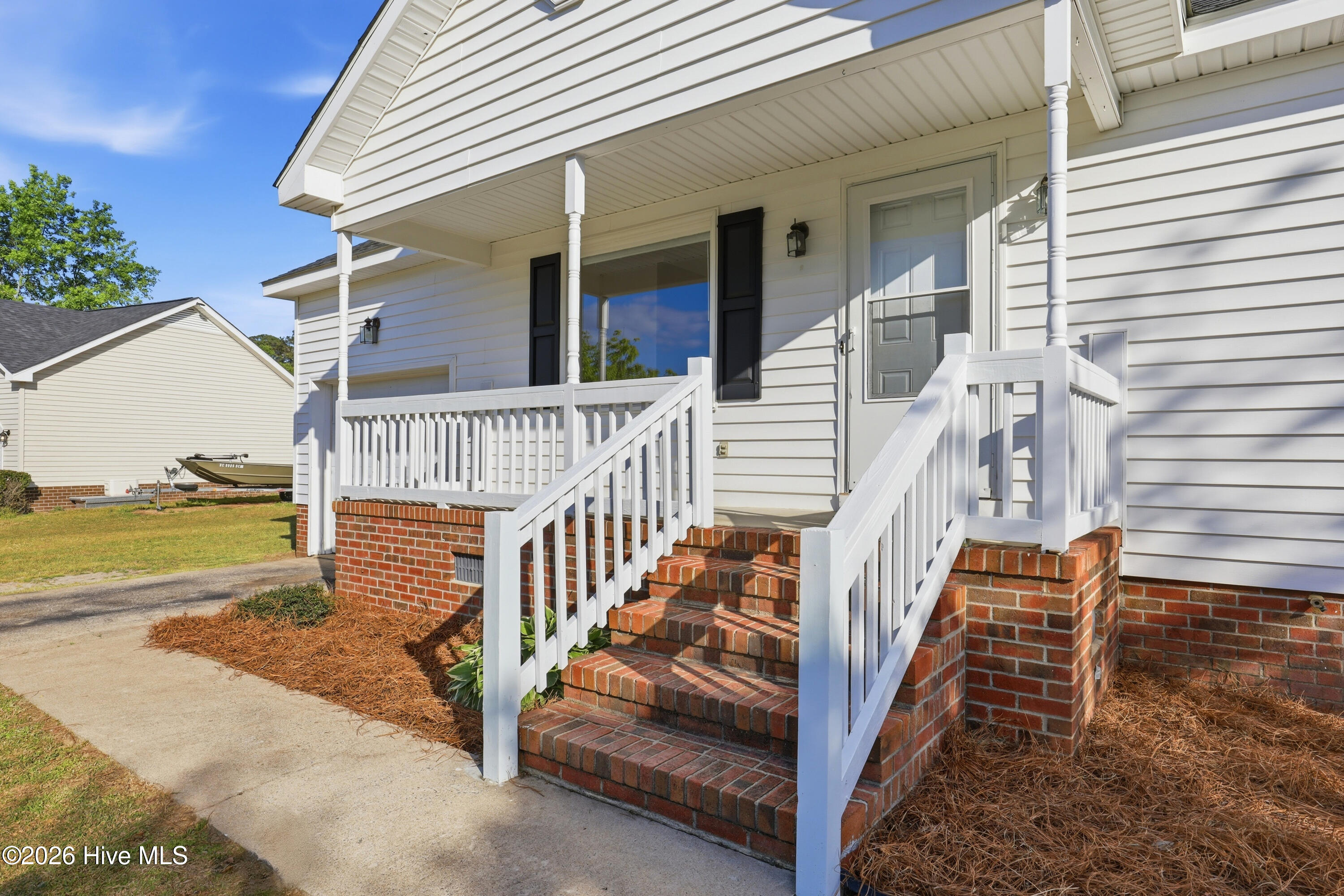06-110 N Pointe Dr-6