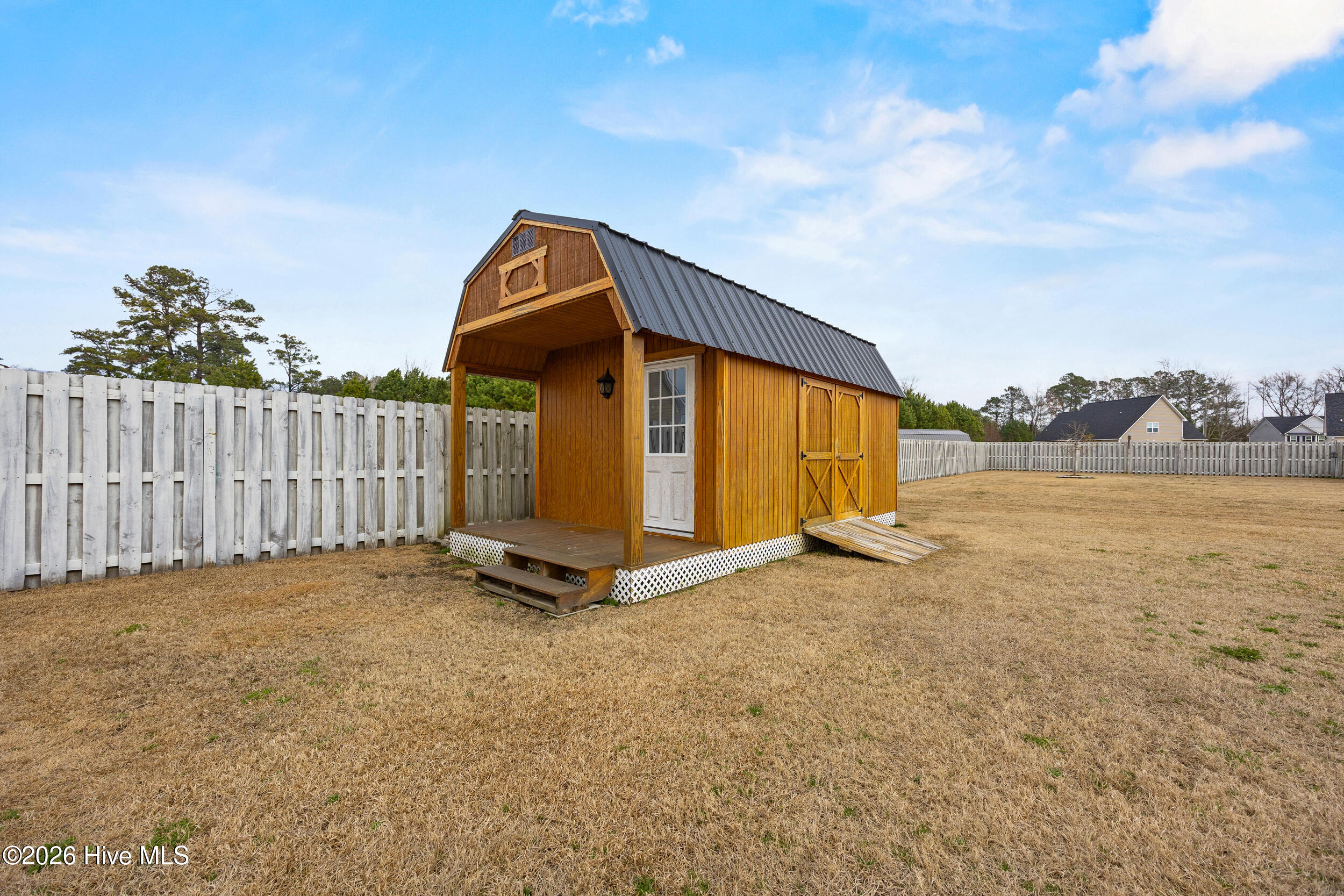 100556419 | Photo 44