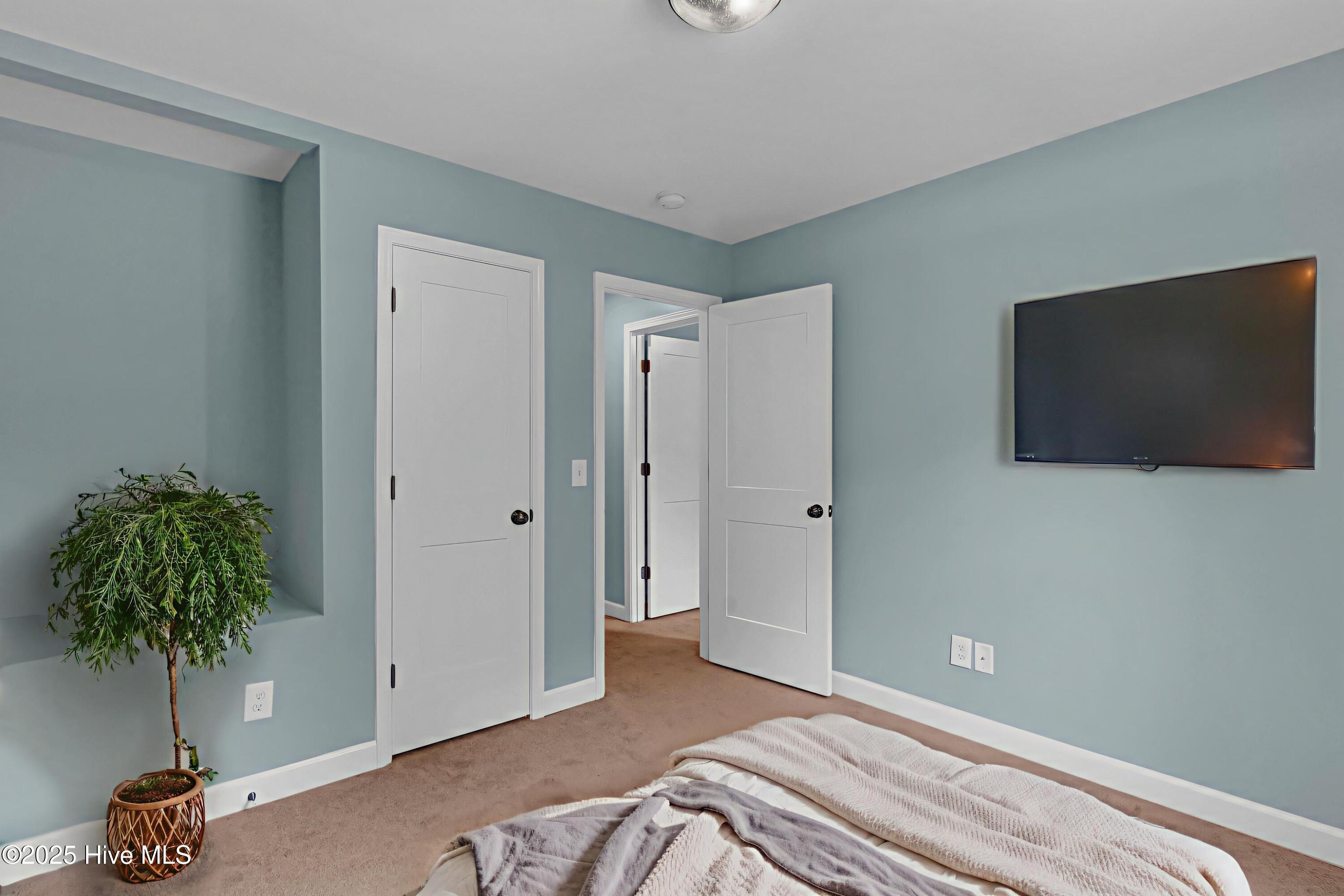 100549260 | Photo 26