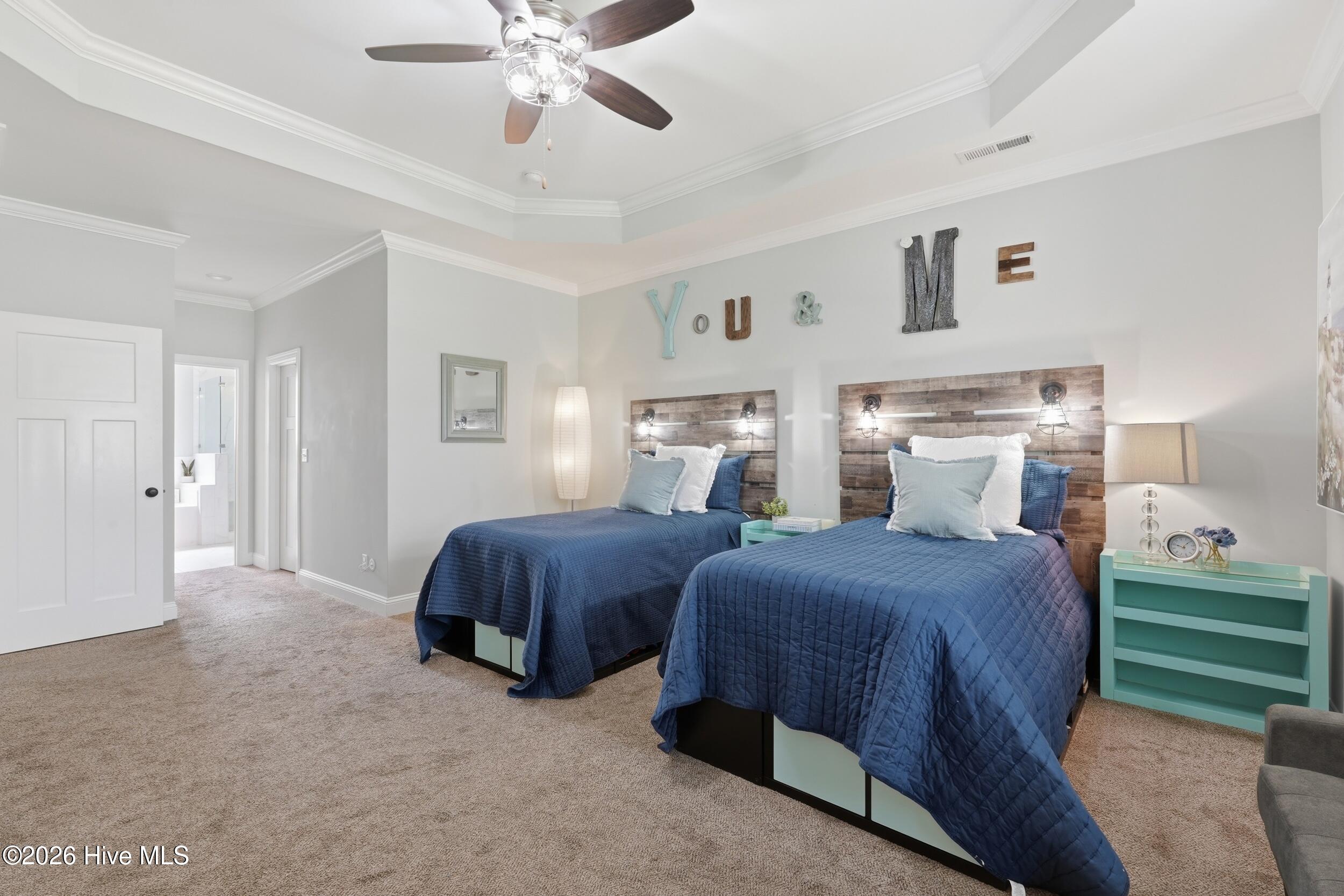 100565388 | Photo 29