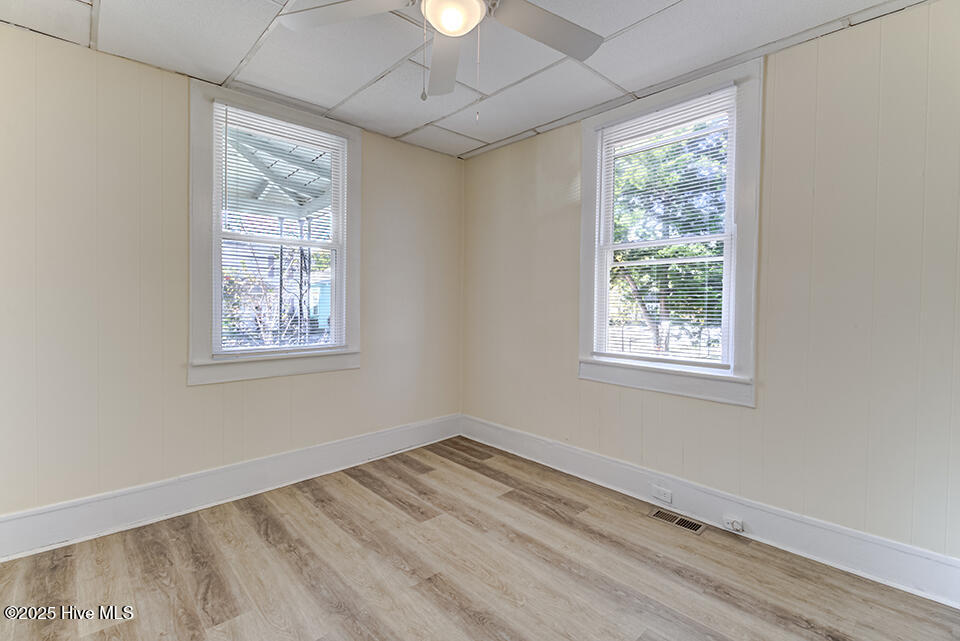 100539351 | Photo 12