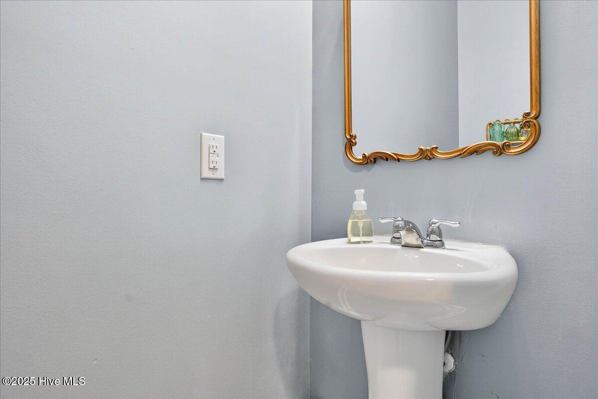 100522769 | Photo 14