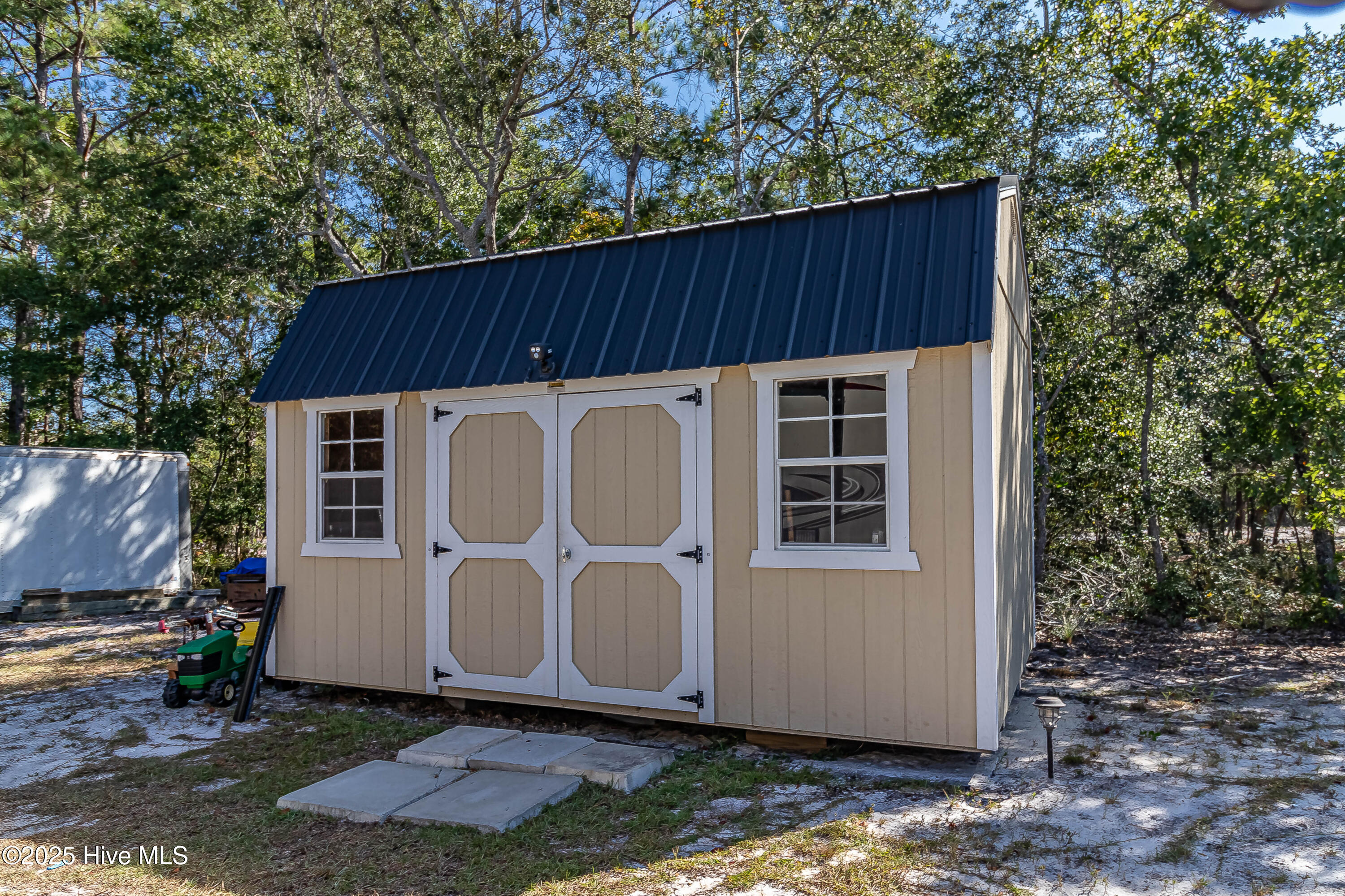 100532015 | Photo 32