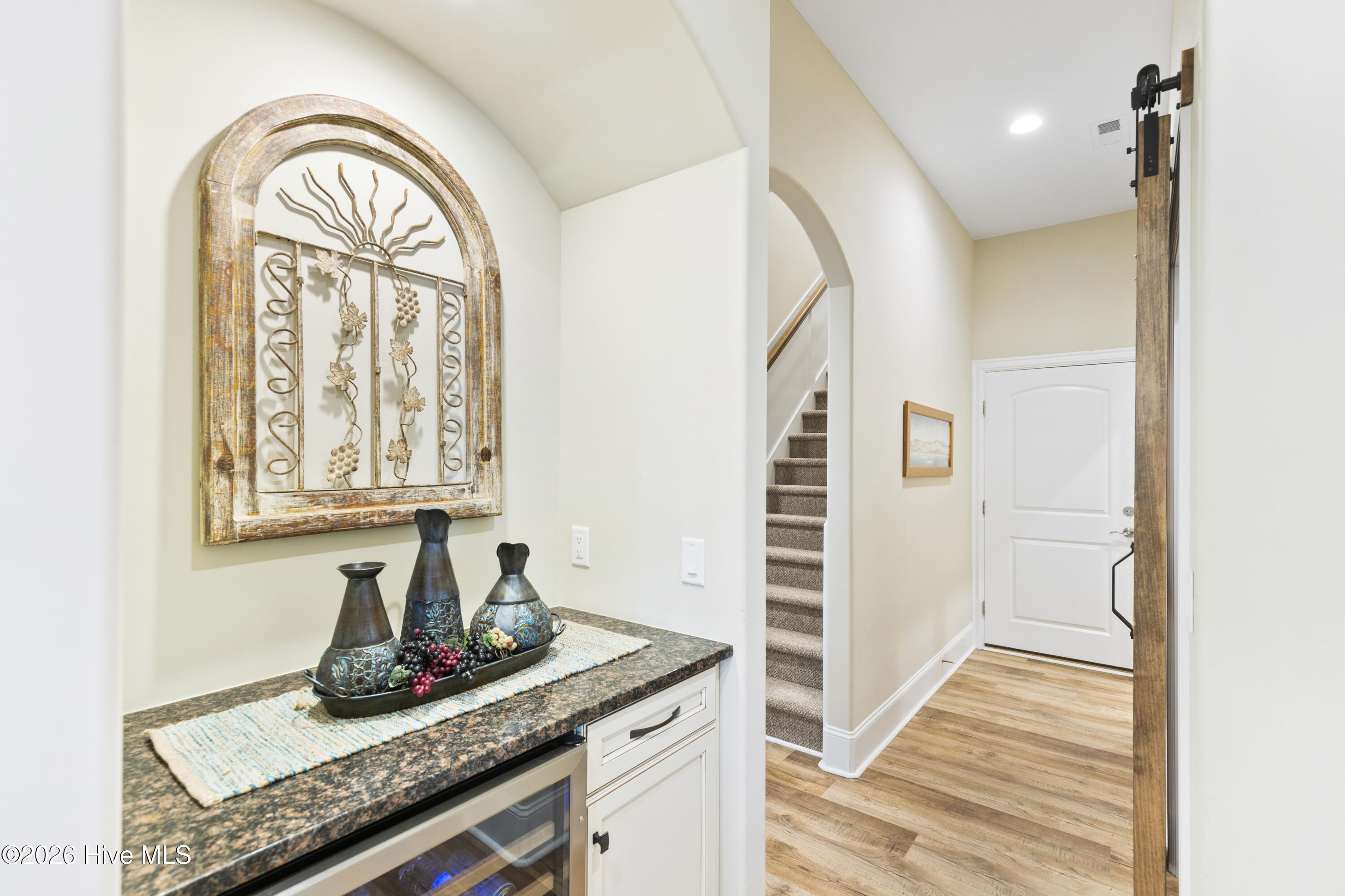 100551646 | Photo 14